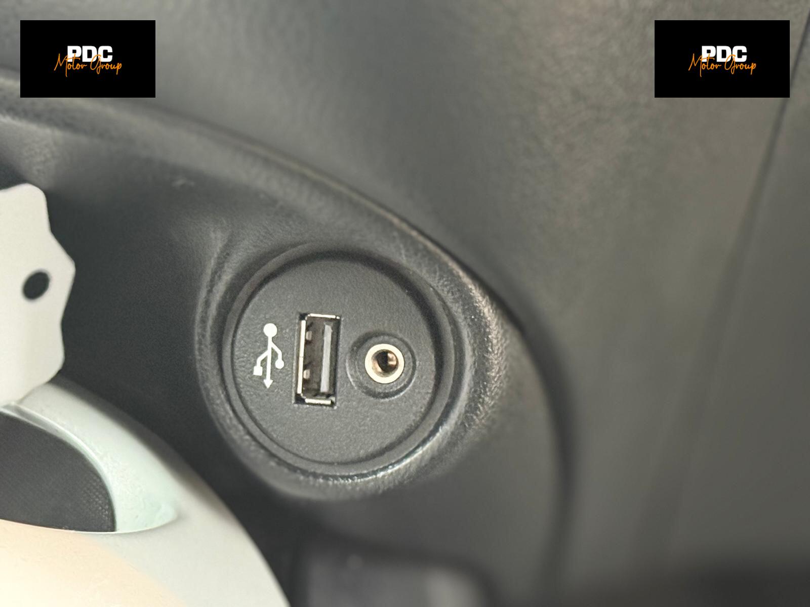 Nissan Juke 1.2 DIG-T N-Connecta Euro 6 (s/s) 5dr