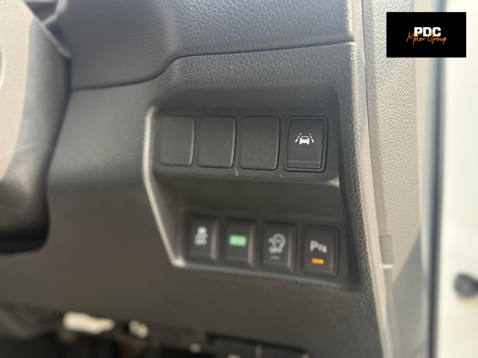 Nissan Qashqai 1.6 dCi Tekna SUV 5dr Diesel XTRON 2WD Euro 6 (s/s) (130 ps)