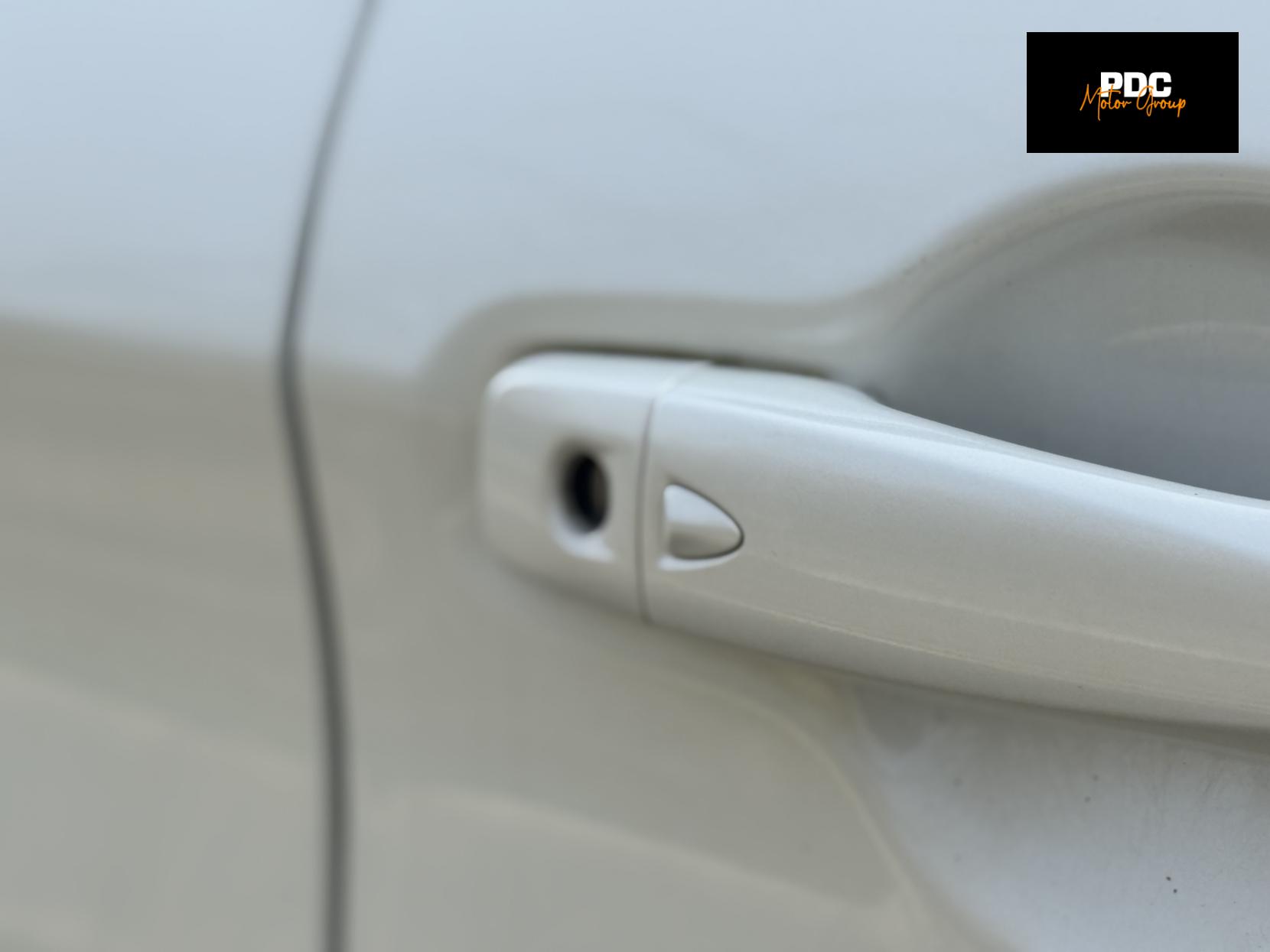 Nissan Qashqai 1.6 dCi Tekna SUV 5dr Diesel XTRON 2WD Euro 6 (s/s) (130 ps)