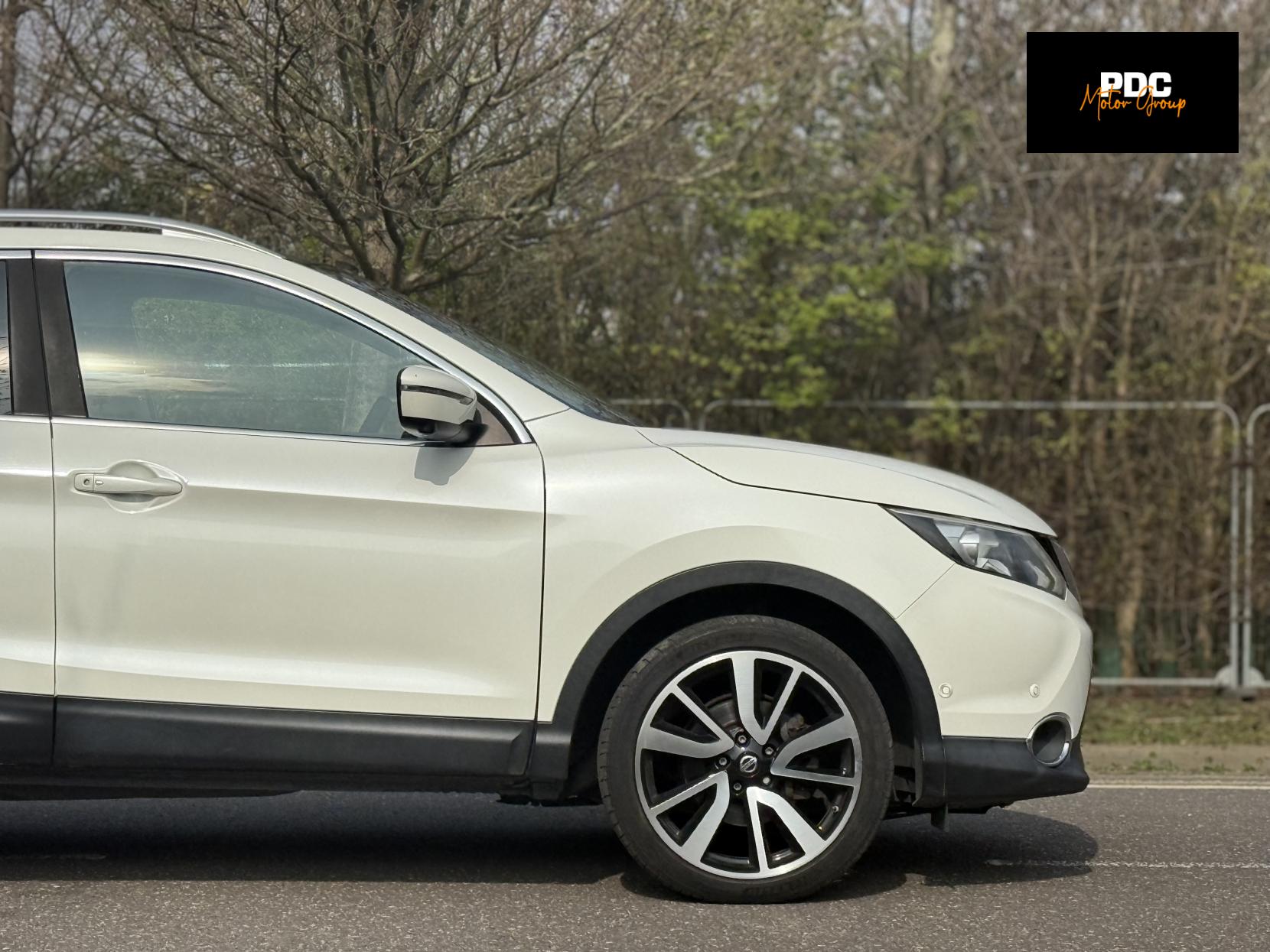 Nissan Qashqai 1.6 dCi Tekna SUV 5dr Diesel XTRON 2WD Euro 6 (s/s) (130 ps)