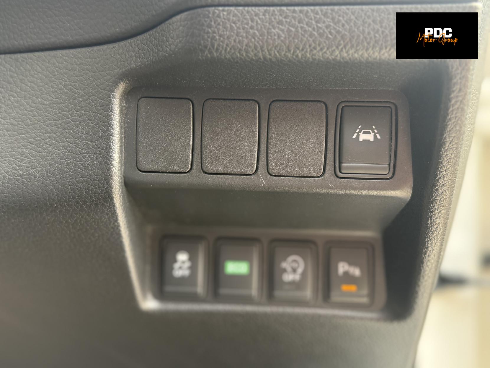 Nissan Qashqai 1.6 dCi Tekna SUV 5dr Diesel XTRON 2WD Euro 6 (s/s) (130 ps)