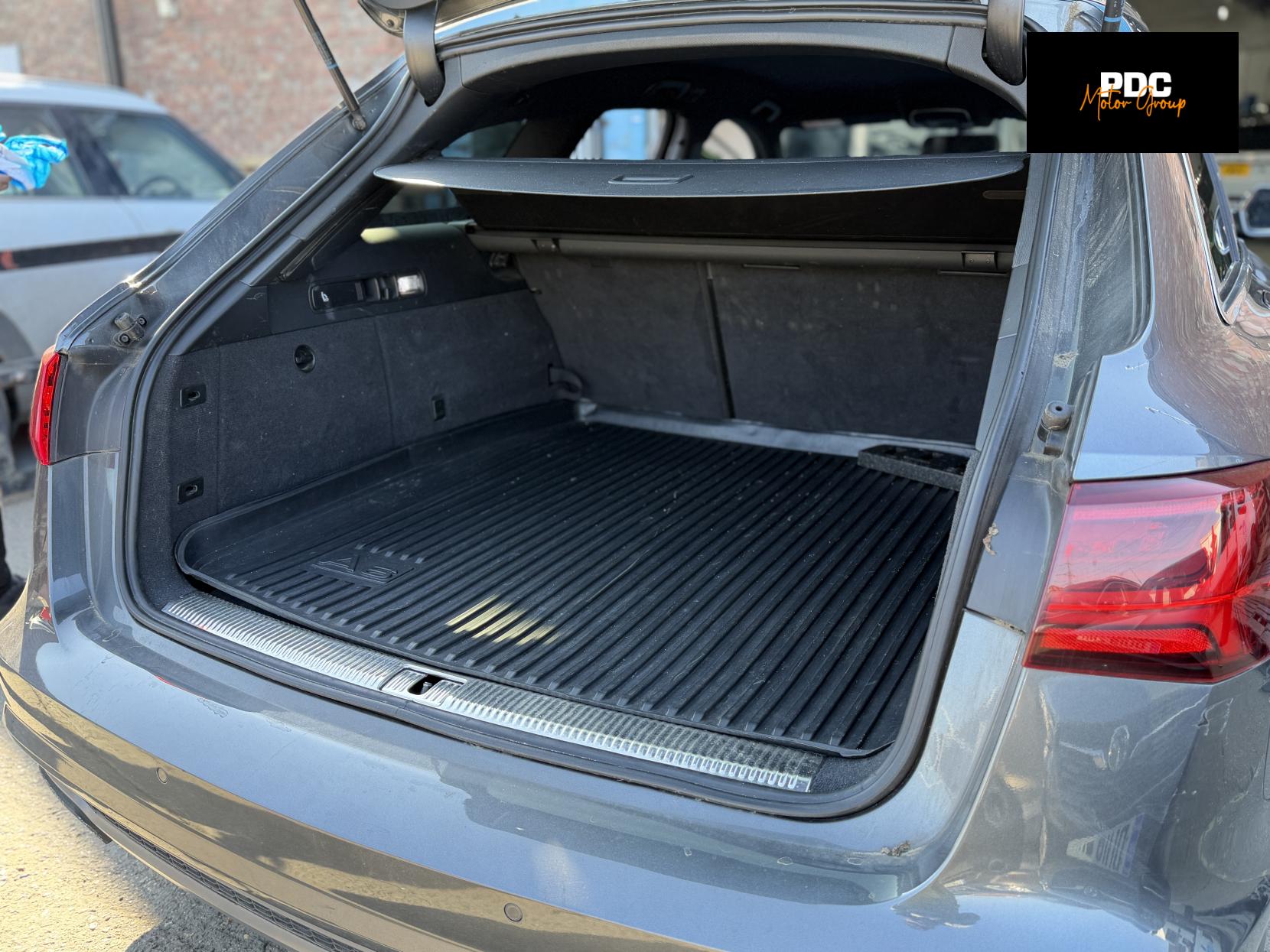 Audi A6 Avant 2.0 TFSI Black Edition Estate 5dr Petrol S Tronic quattro Euro 6 (s/s) (252 ps)