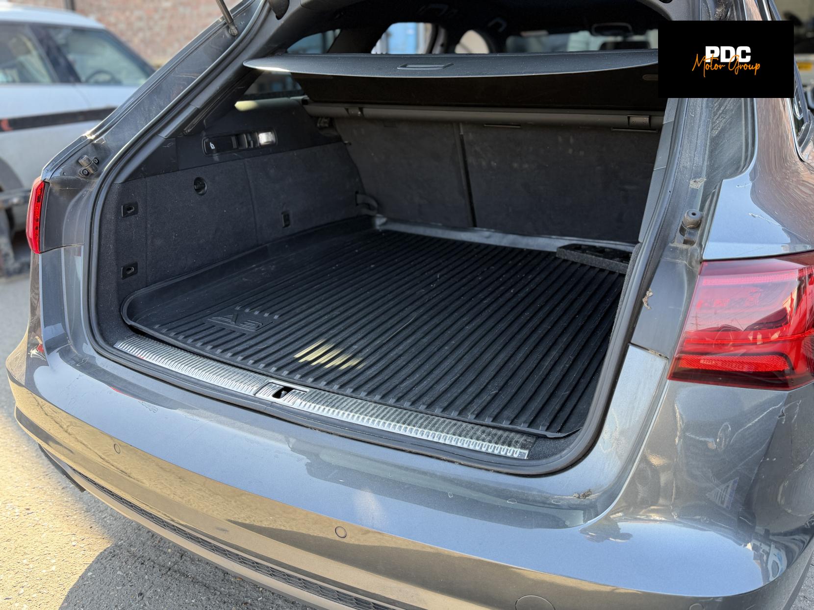 Audi A6 Avant 2.0 TFSI Black Edition Estate 5dr Petrol S Tronic quattro Euro 6 (s/s) (252 ps)