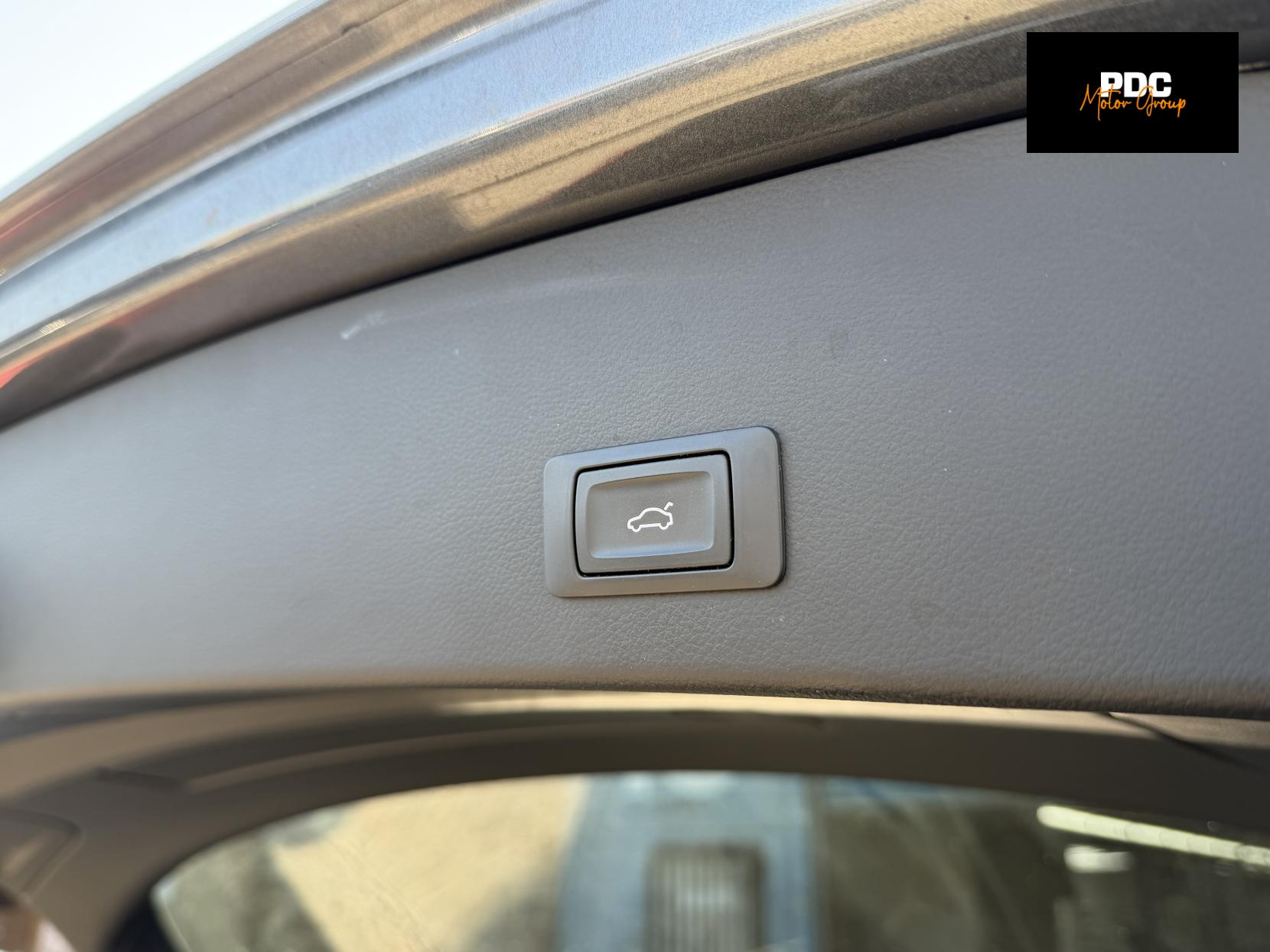 Audi A6 Avant 2.0 TFSI Black Edition Estate 5dr Petrol S Tronic quattro Euro 6 (s/s) (252 ps)