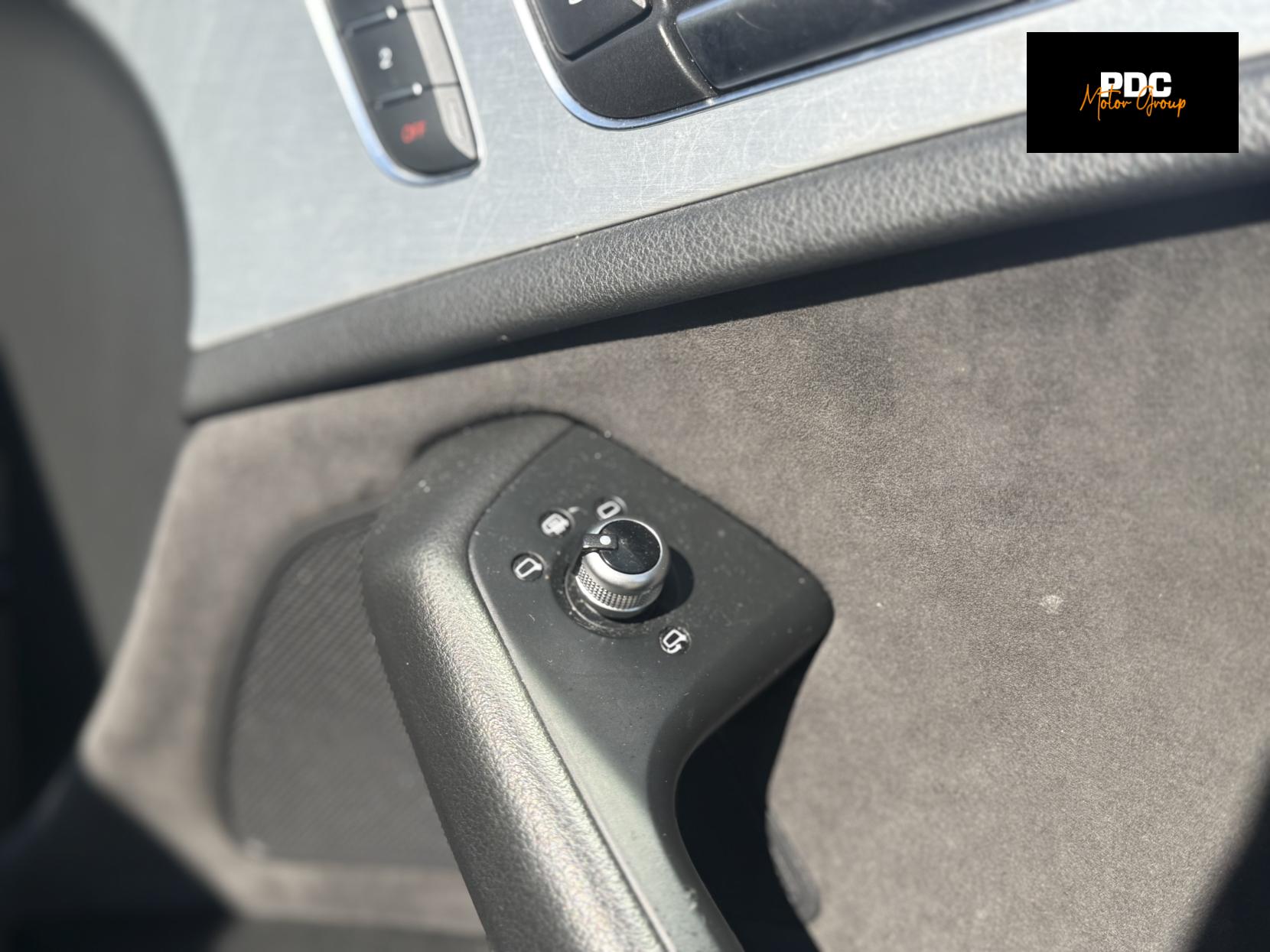 Audi A6 Avant 2.0 TFSI Black Edition Estate 5dr Petrol S Tronic quattro Euro 6 (s/s) (252 ps)