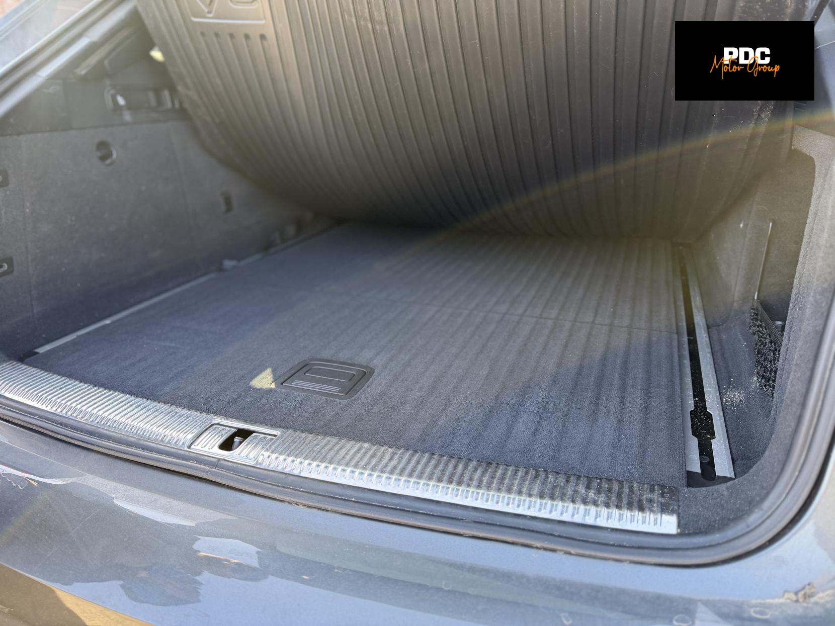 Audi A6 Avant 2.0 TFSI Black Edition Estate 5dr Petrol S Tronic quattro Euro 6 (s/s) (252 ps)