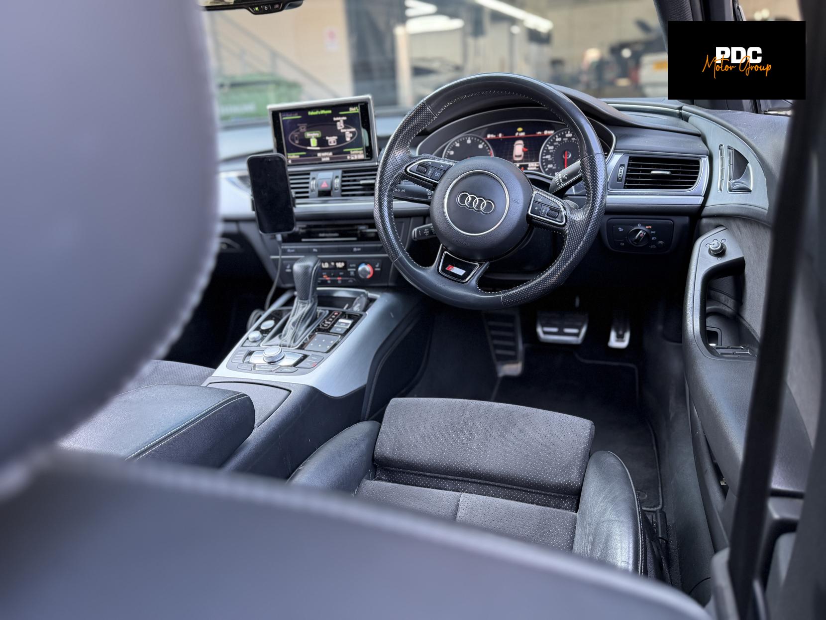 Audi A6 Avant 2.0 TFSI Black Edition Estate 5dr Petrol S Tronic quattro Euro 6 (s/s) (252 ps)