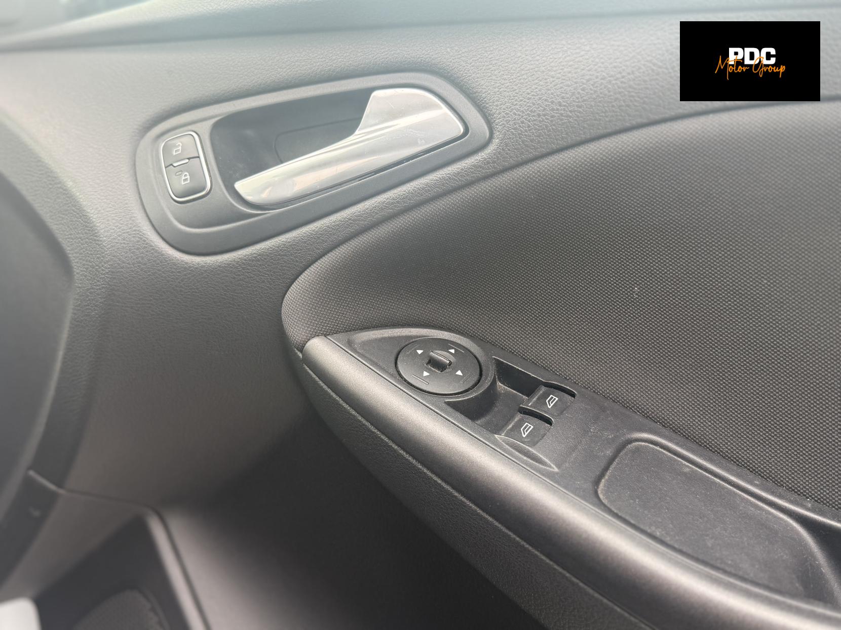 Ford Focus 1.0T EcoBoost ST-Line Hatchback 5dr Petrol Auto Euro 6 (s/s) (125 ps)