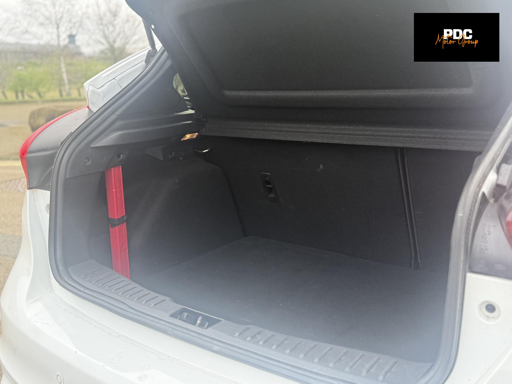 Ford Focus 1.0T EcoBoost ST-Line Hatchback 5dr Petrol Auto Euro 6 (s/s) (125 ps)