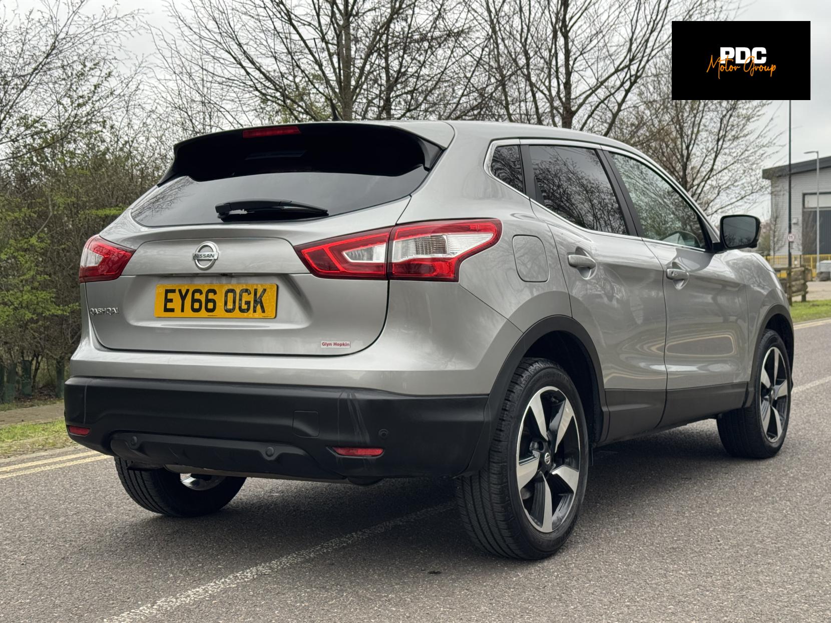 Nissan Qashqai 1.2 DIG-T N-Connecta SUV 5dr Petrol XTRON 2WD Euro 6 (s/s) (115 ps)