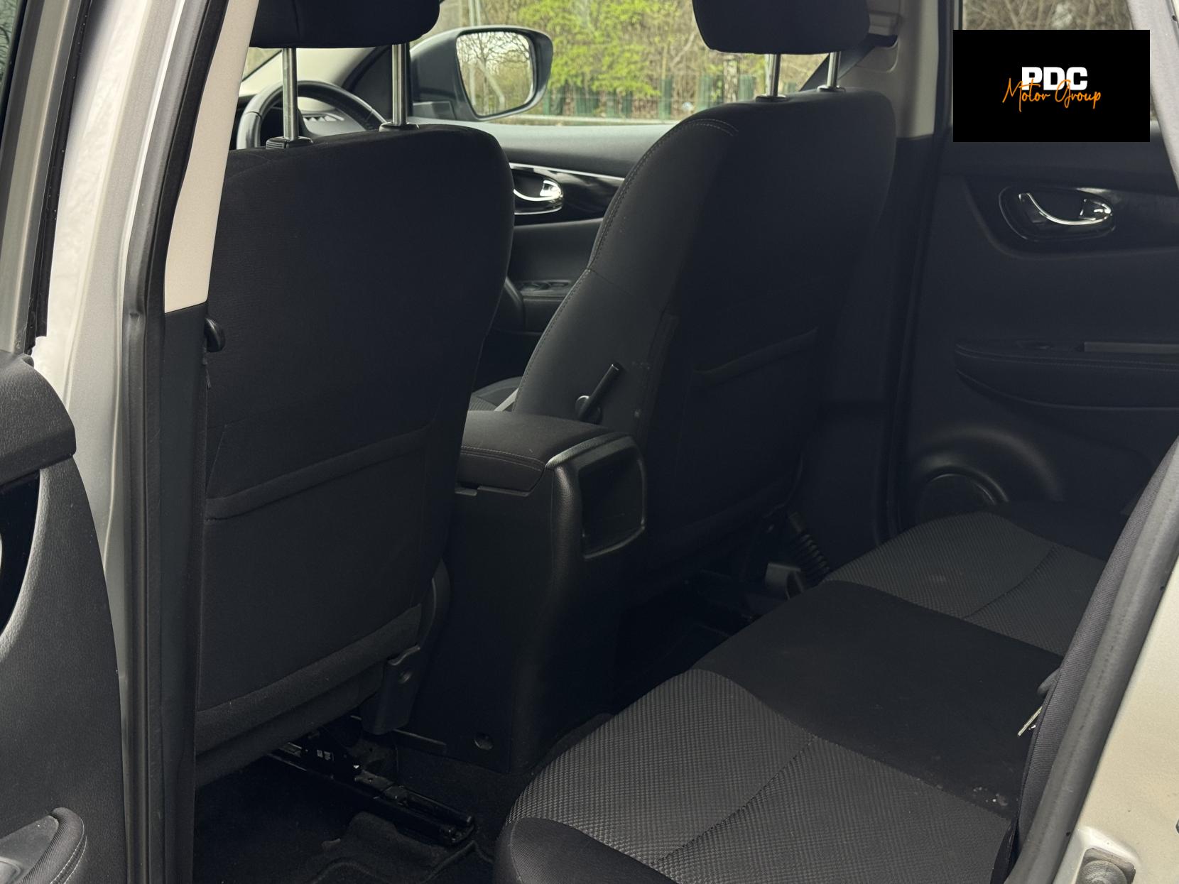 Nissan Qashqai 1.2 DIG-T N-Connecta SUV 5dr Petrol XTRON 2WD Euro 6 (s/s) (115 ps)