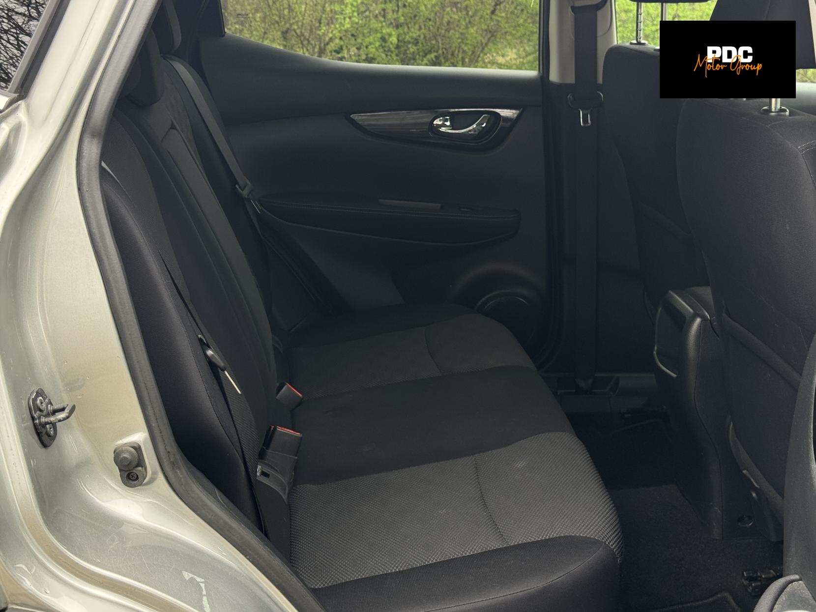 Nissan Qashqai 1.2 DIG-T N-Connecta SUV 5dr Petrol XTRON 2WD Euro 6 (s/s) (115 ps)