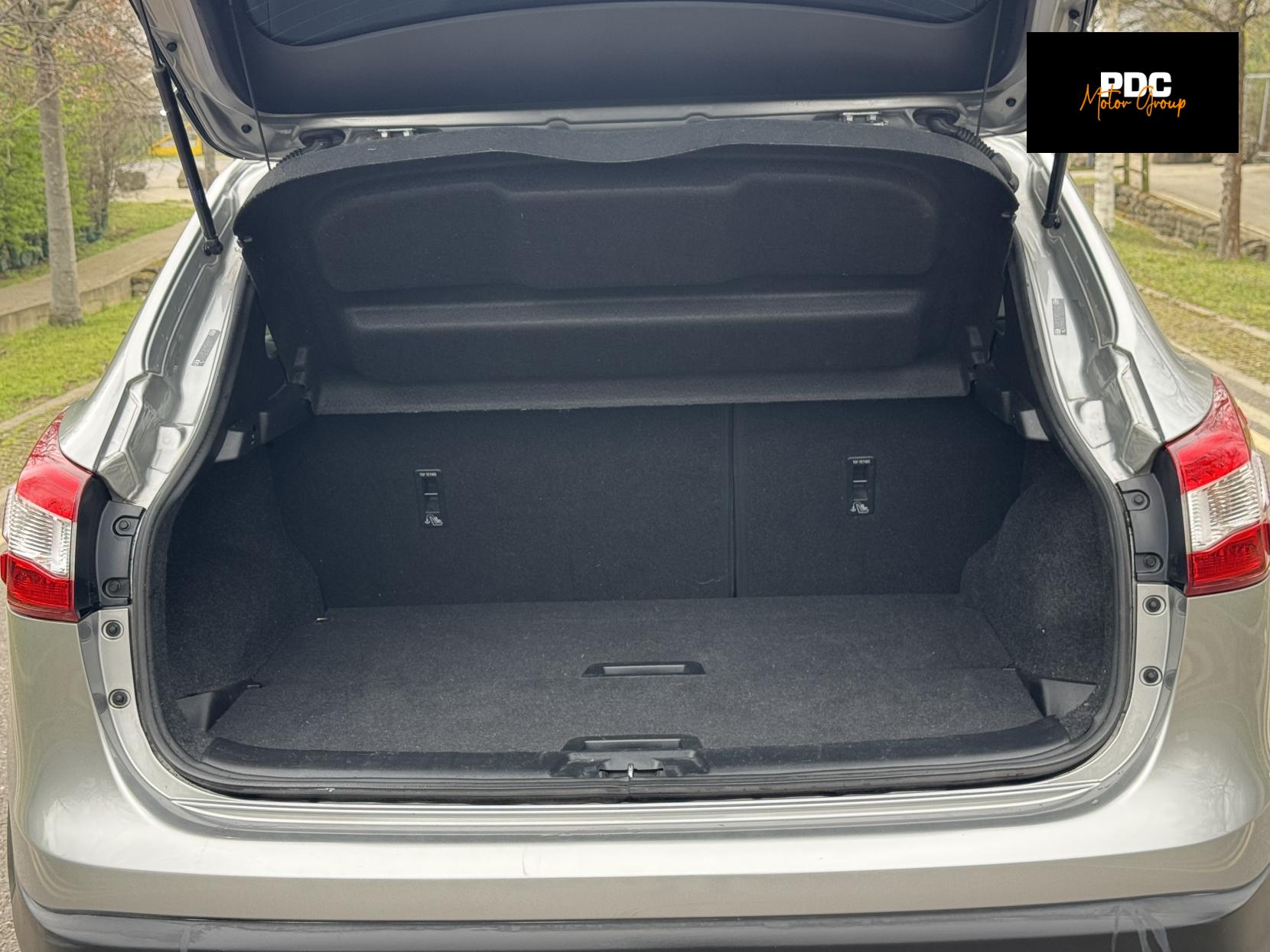 Nissan Qashqai 1.2 DIG-T N-Connecta SUV 5dr Petrol XTRON 2WD Euro 6 (s/s) (115 ps)