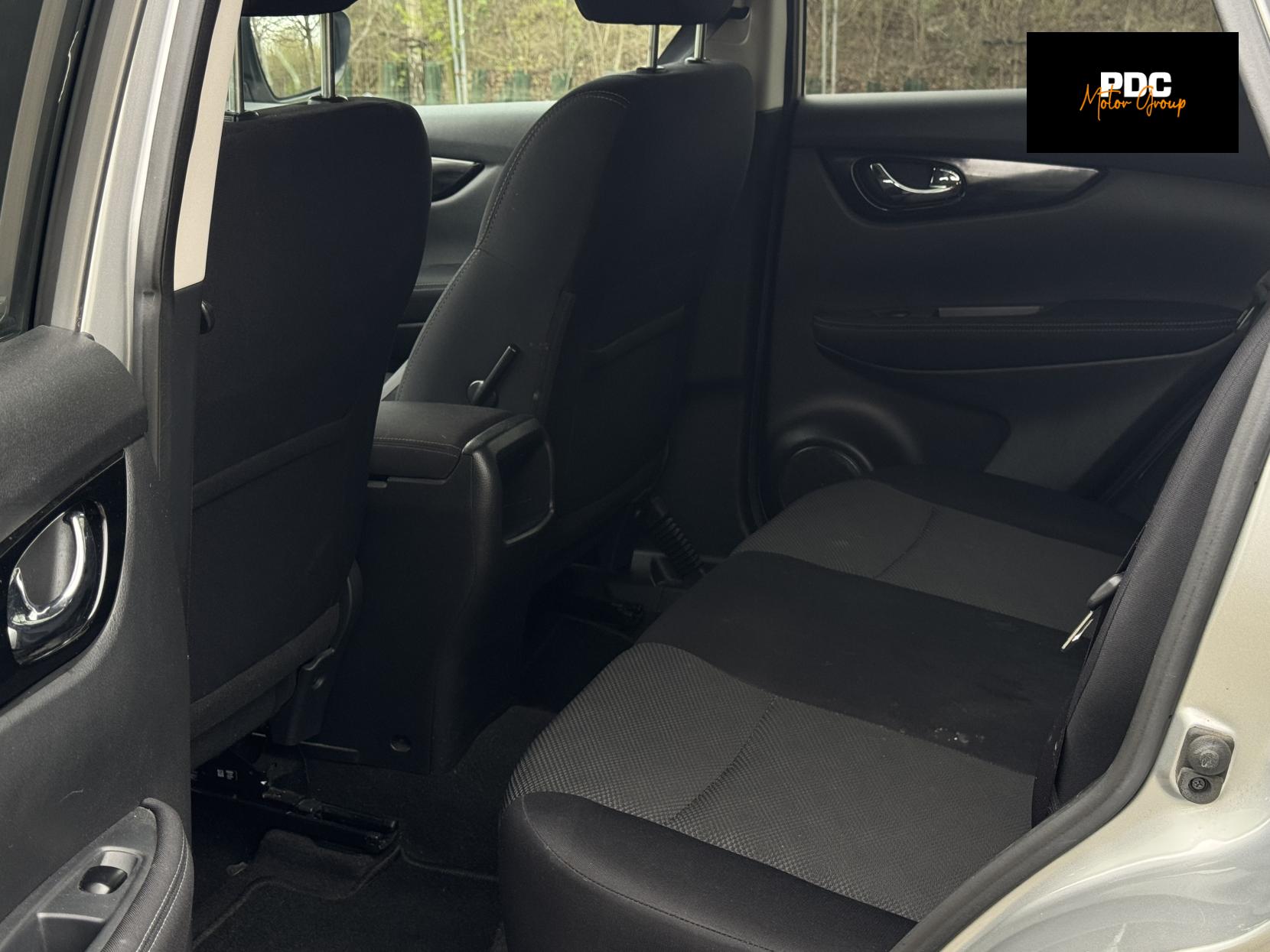 Nissan Qashqai 1.2 DIG-T N-Connecta SUV 5dr Petrol XTRON 2WD Euro 6 (s/s) (115 ps)