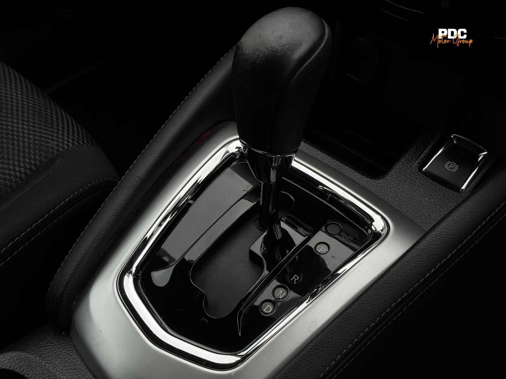 Nissan Qashqai 1.2 DIG-T N-Connecta SUV 5dr Petrol XTRON 2WD Euro 6 (s/s) (115 ps)