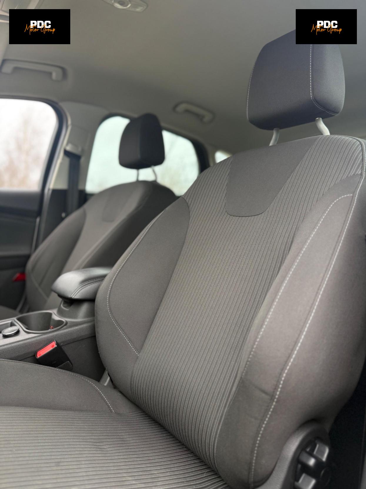 Ford Focus 1.0T EcoBoost Titanium Navigator Euro 5 (s/s) 5dr