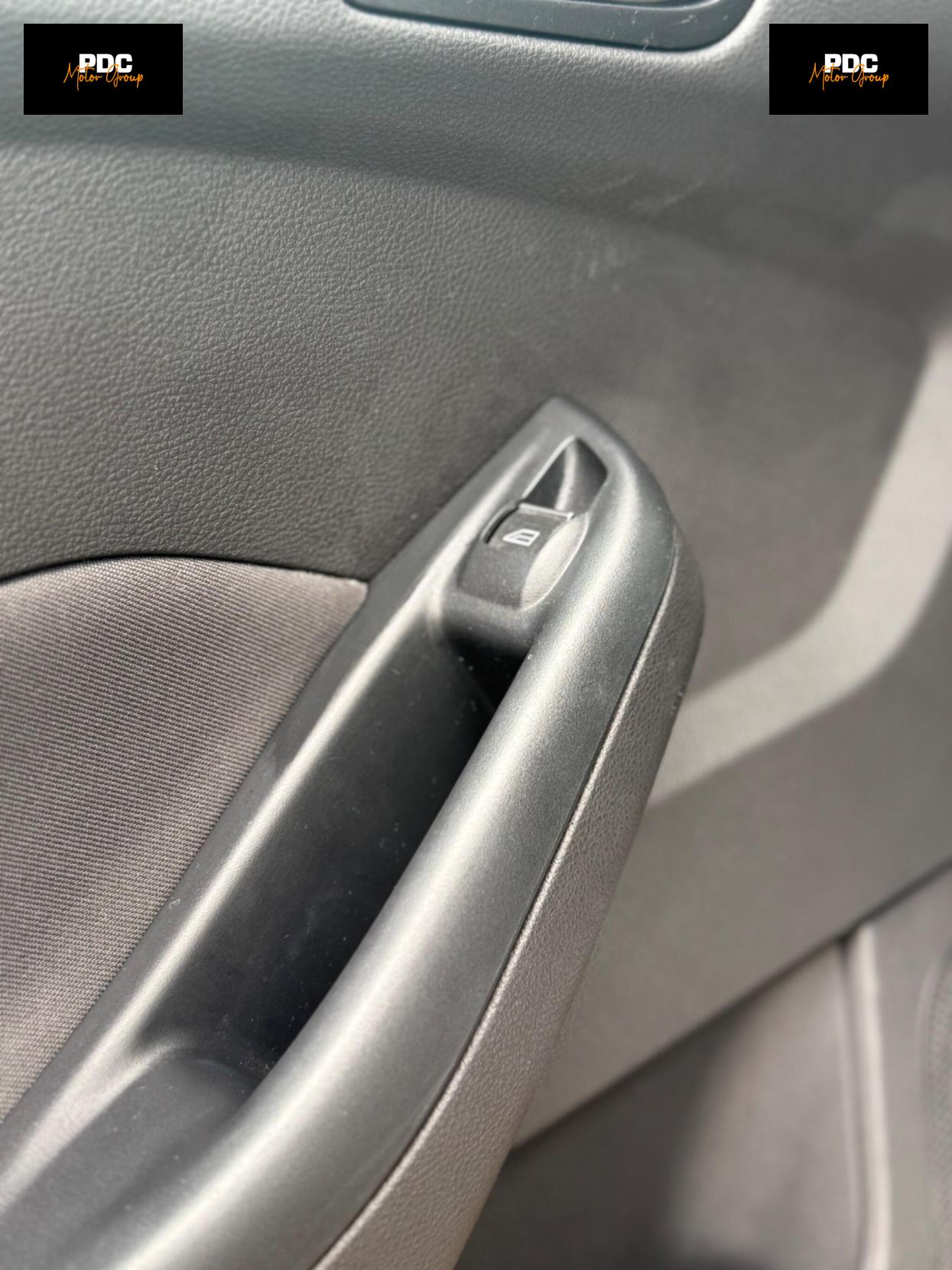 Ford Focus 1.0T EcoBoost Titanium Navigator Euro 5 (s/s) 5dr