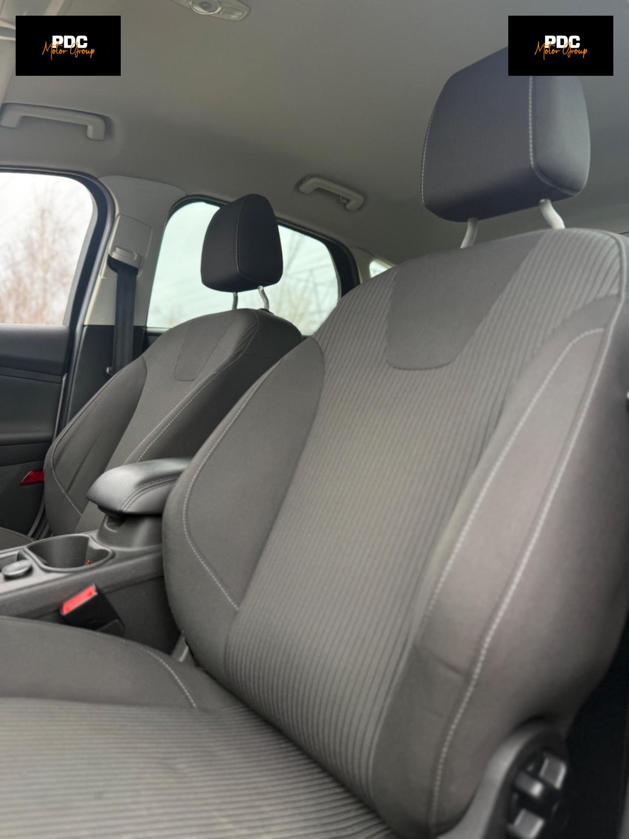 Ford Focus 1.0T EcoBoost Titanium Navigator Euro 5 (s/s) 5dr