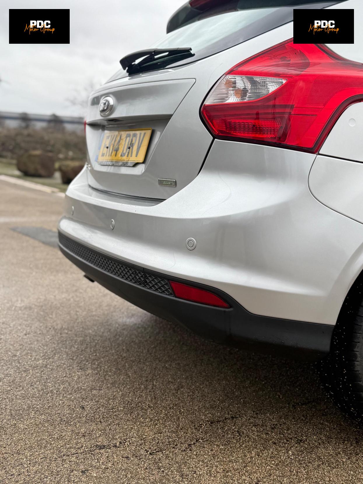 Ford Focus 1.0T EcoBoost Titanium Navigator Euro 5 (s/s) 5dr