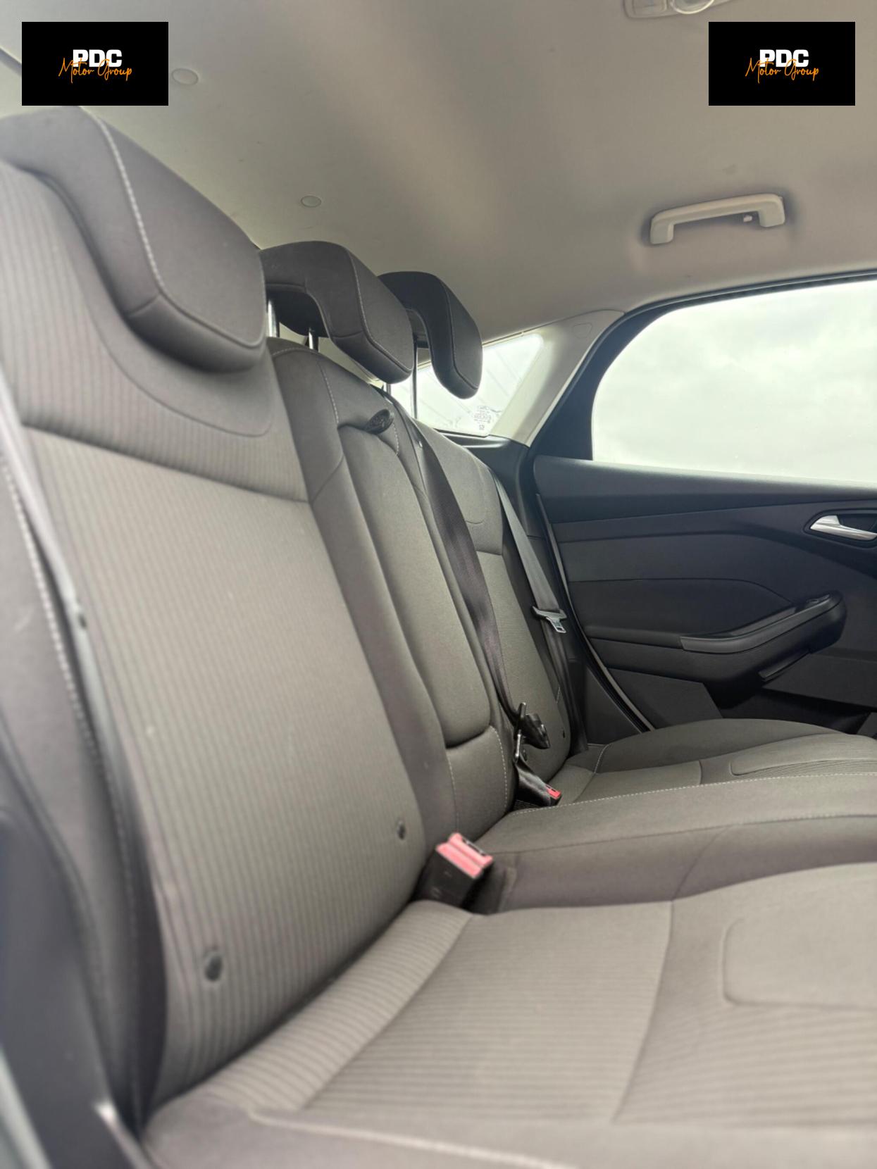 Ford Focus 1.0T EcoBoost Titanium Navigator Euro 5 (s/s) 5dr