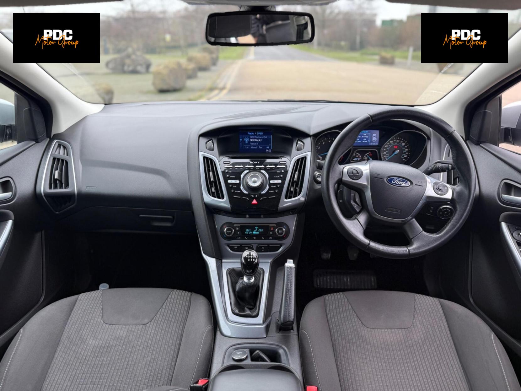 Ford Focus 1.0T EcoBoost Titanium Navigator Euro 5 (s/s) 5dr