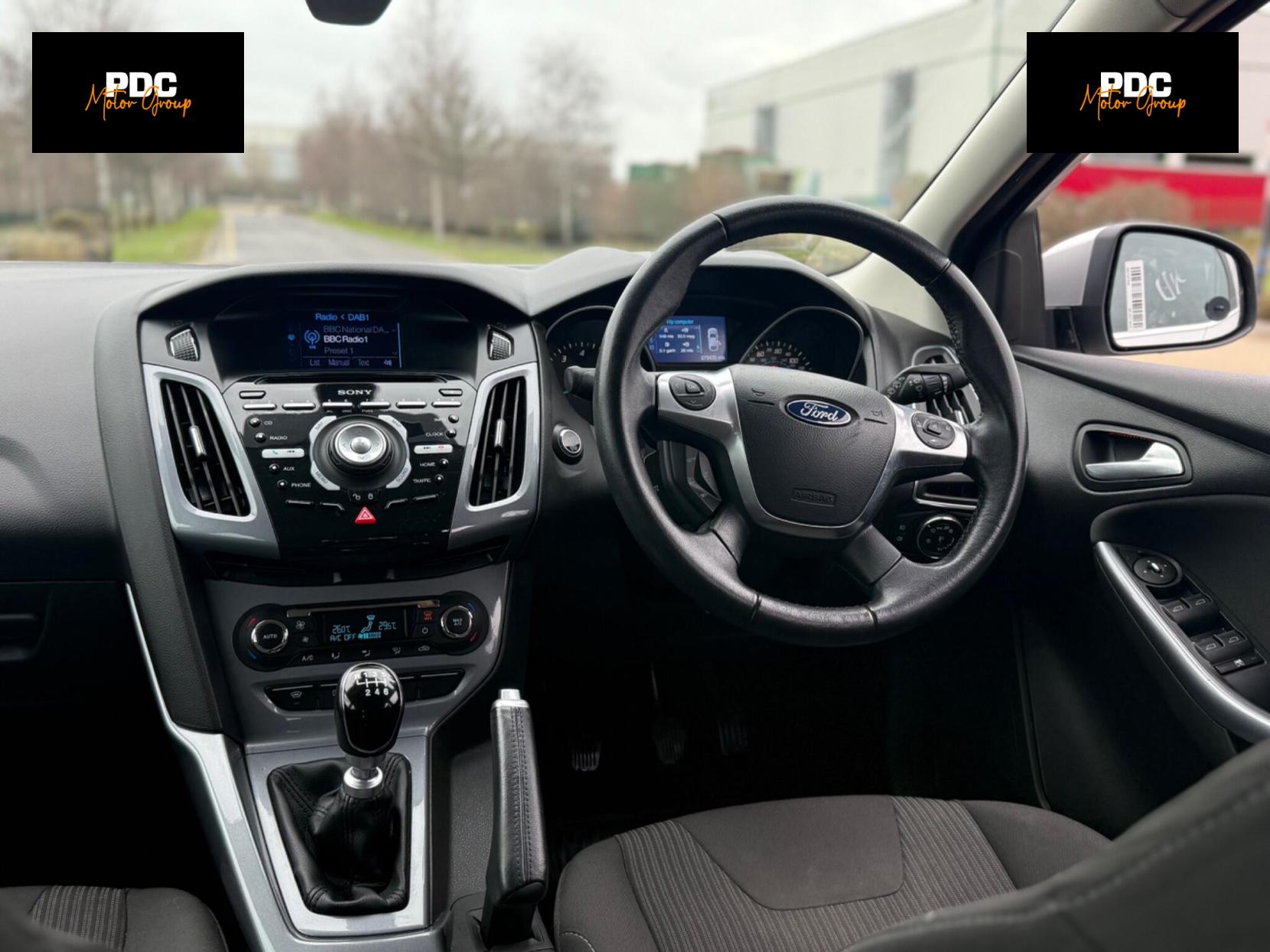 Ford Focus 1.0T EcoBoost Titanium Navigator Euro 5 (s/s) 5dr