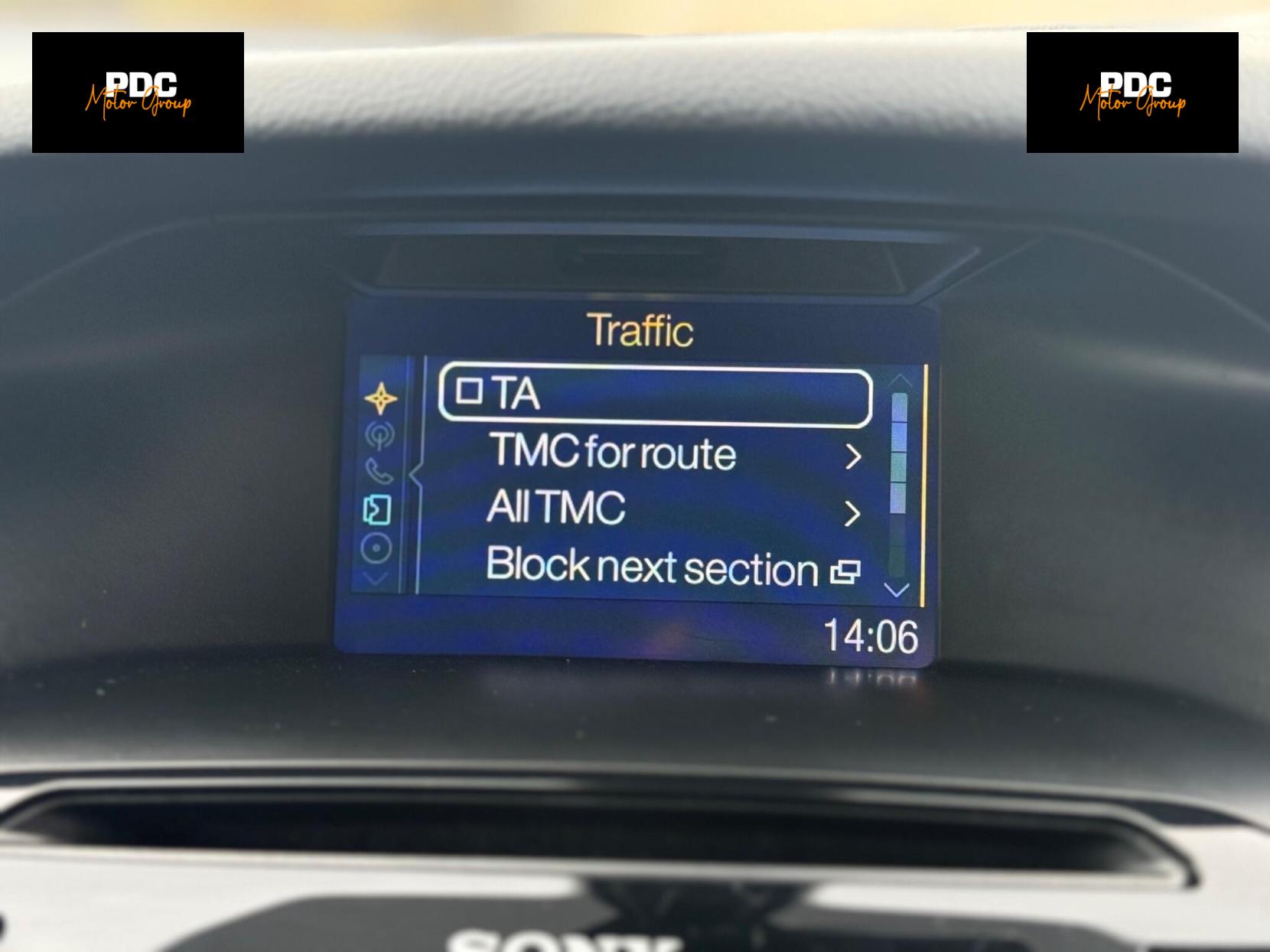 Ford Focus 1.0T EcoBoost Titanium Navigator Euro 5 (s/s) 5dr