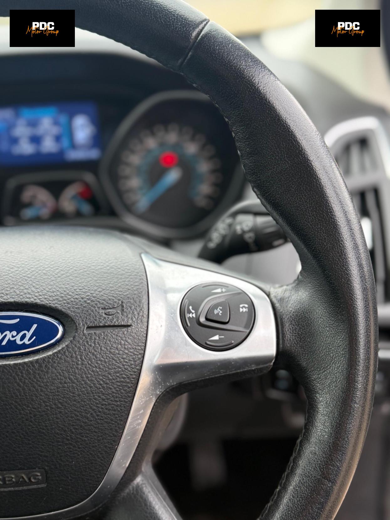 Ford Focus 1.0T EcoBoost Titanium Navigator Euro 5 (s/s) 5dr