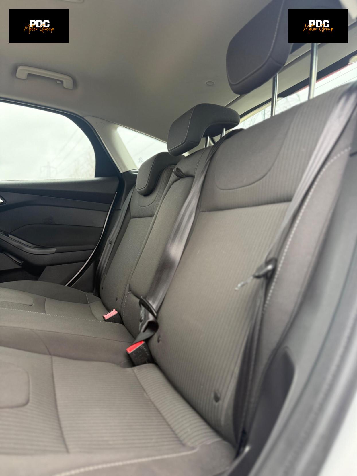 Ford Focus 1.0T EcoBoost Titanium Navigator Euro 5 (s/s) 5dr