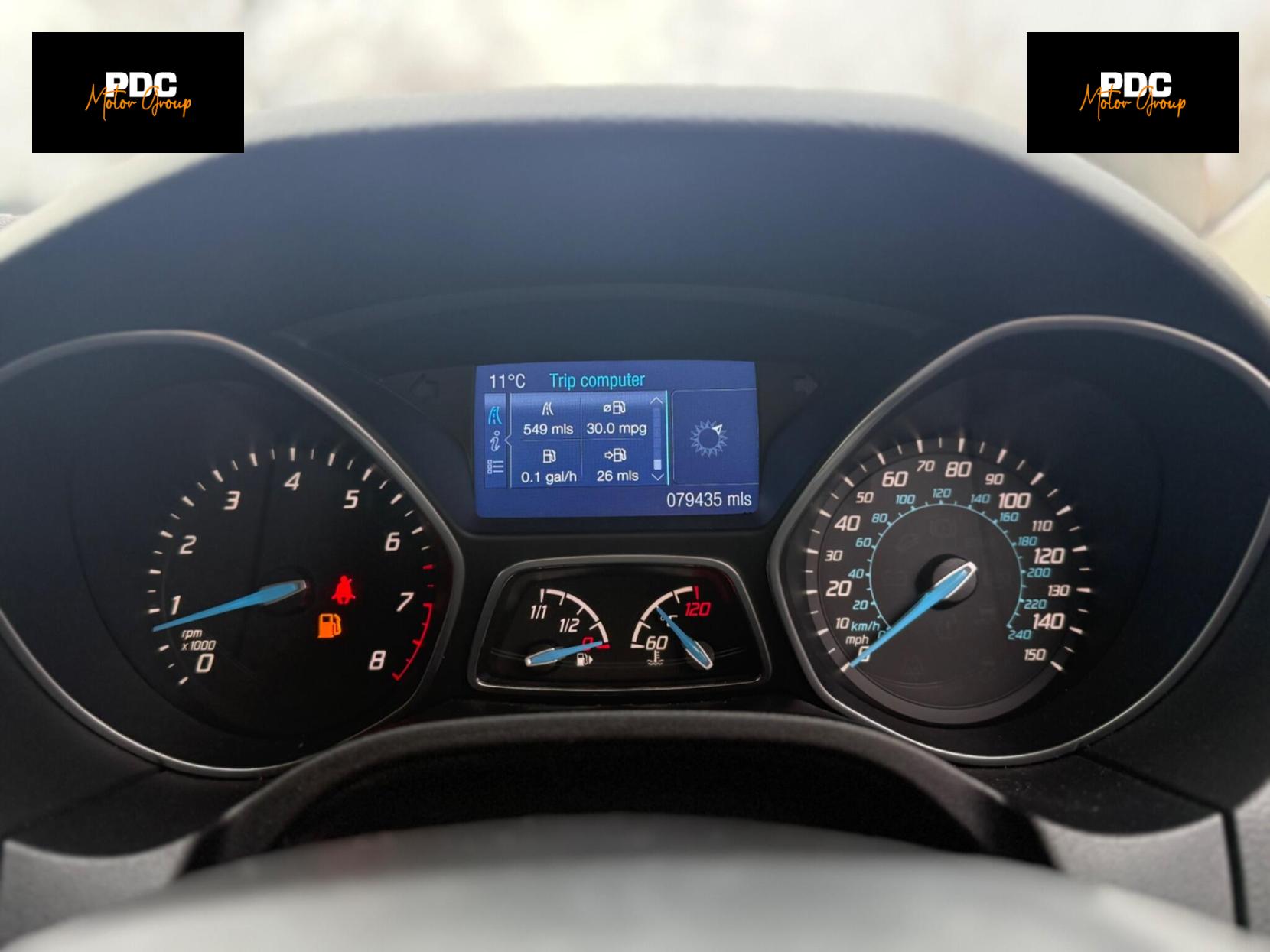 Ford Focus 1.0T EcoBoost Titanium Navigator Euro 5 (s/s) 5dr