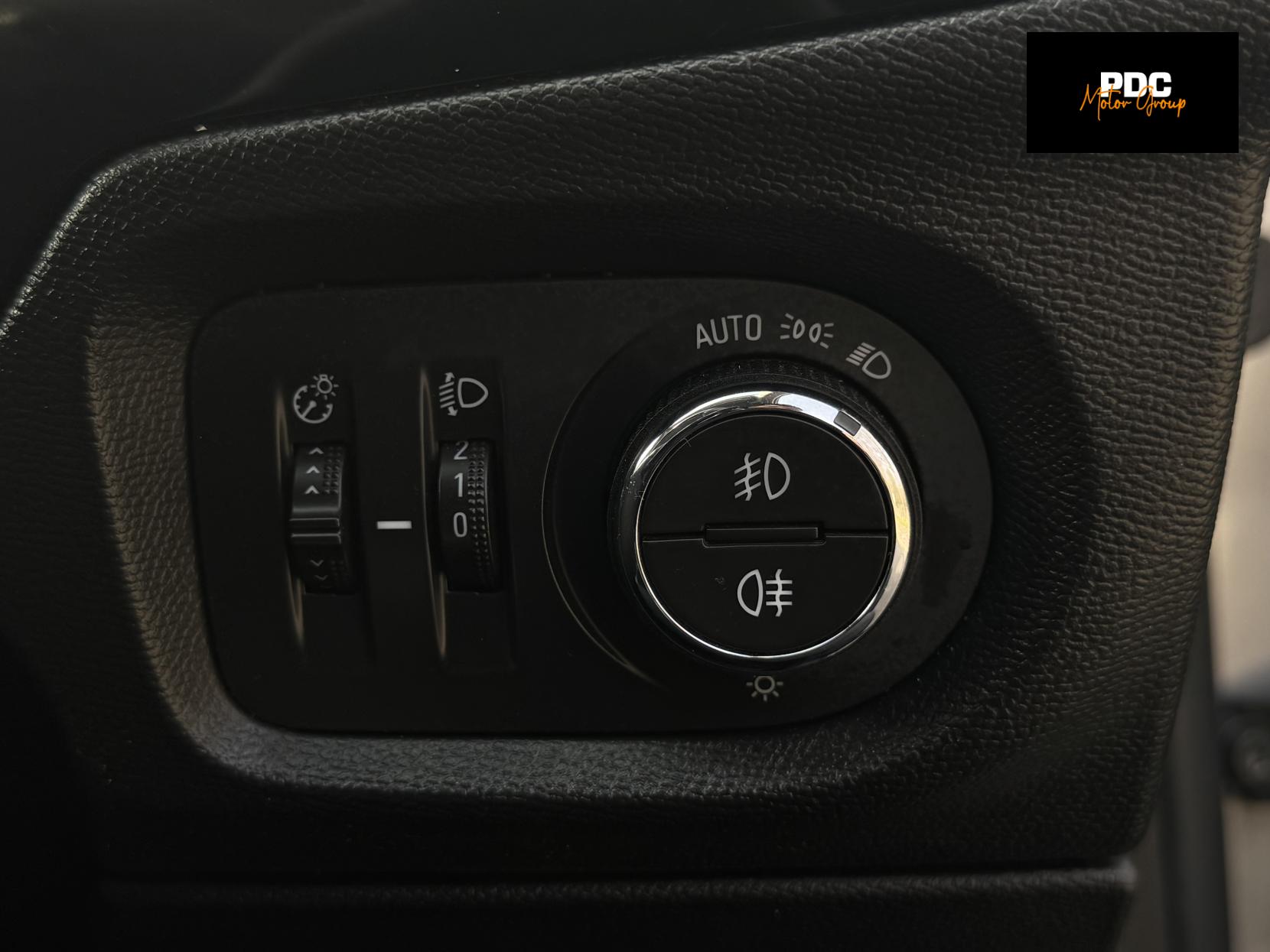 Vauxhall Corsa 1.2 Turbo Elite Nav Premium Hatchback 5dr Petrol Auto Euro 6 (s/s) (100 ps)