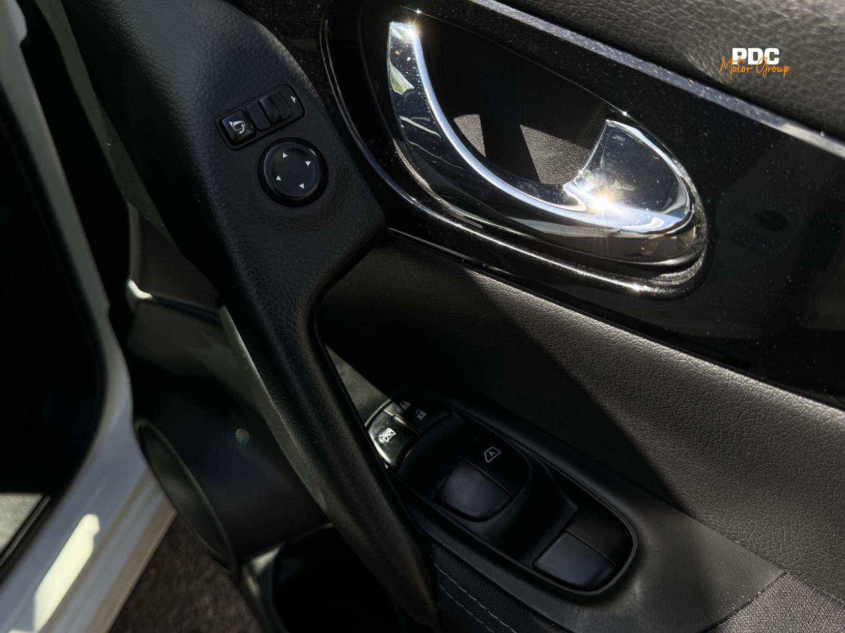 Nissan Qashqai 1.2 DIG-T n-tec SUV 5dr Petrol XTRON 2WD Euro 6 (s/s) (115 ps)