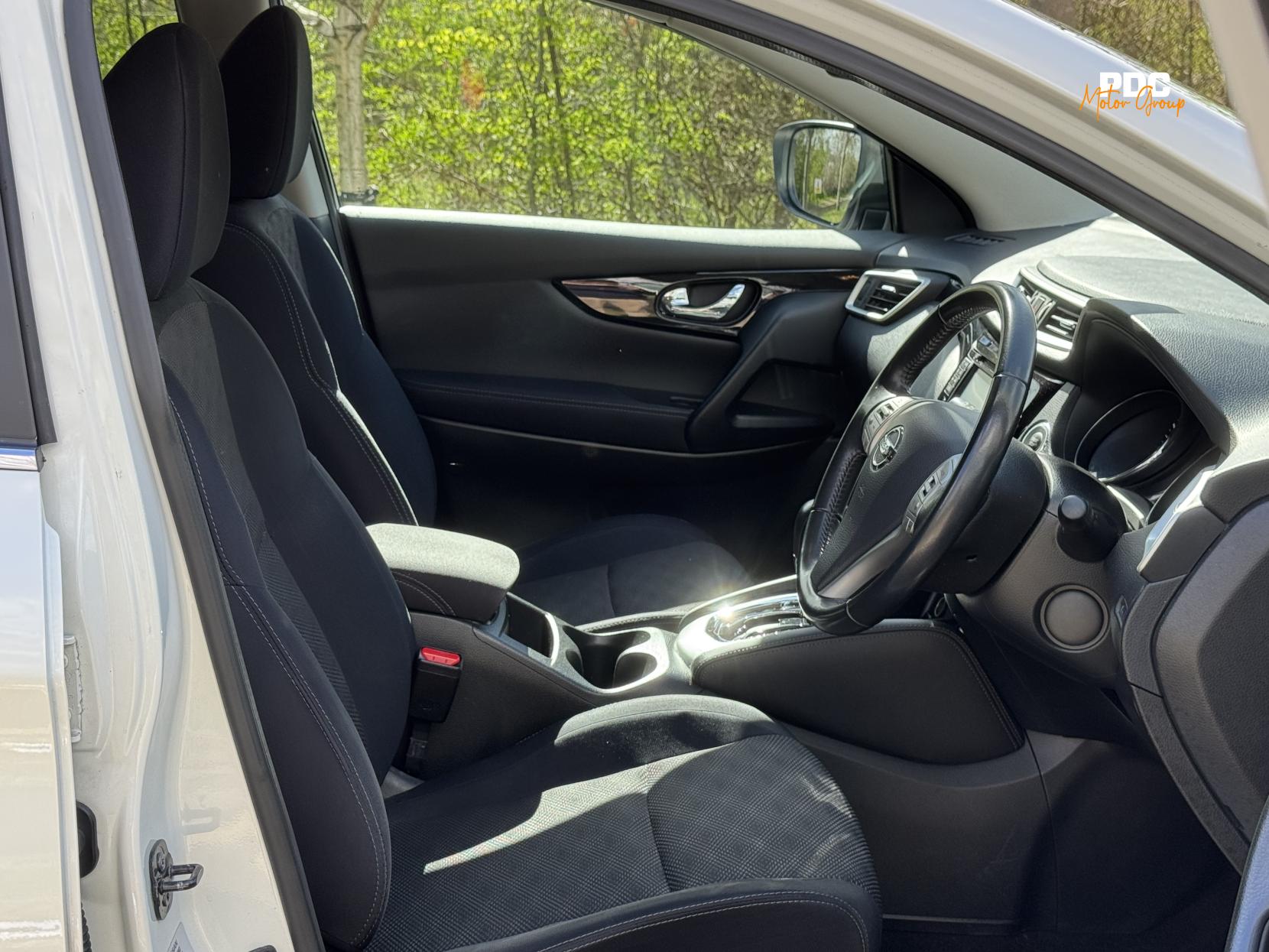 Nissan Qashqai 1.2 DIG-T n-tec SUV 5dr Petrol XTRON 2WD Euro 6 (s/s) (115 ps)