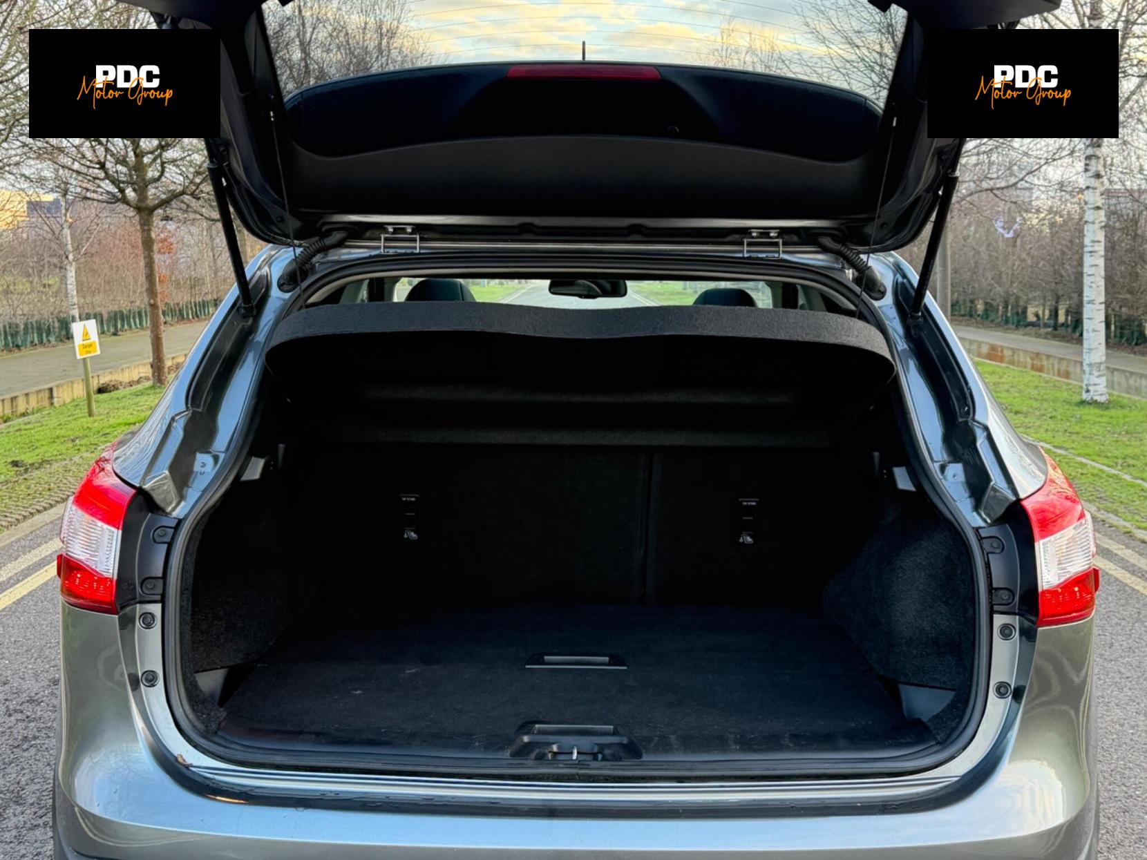 Nissan Qashqai 1.2 DIG-T Tekna XTRON 2WD Euro 6 (s/s) 5dr