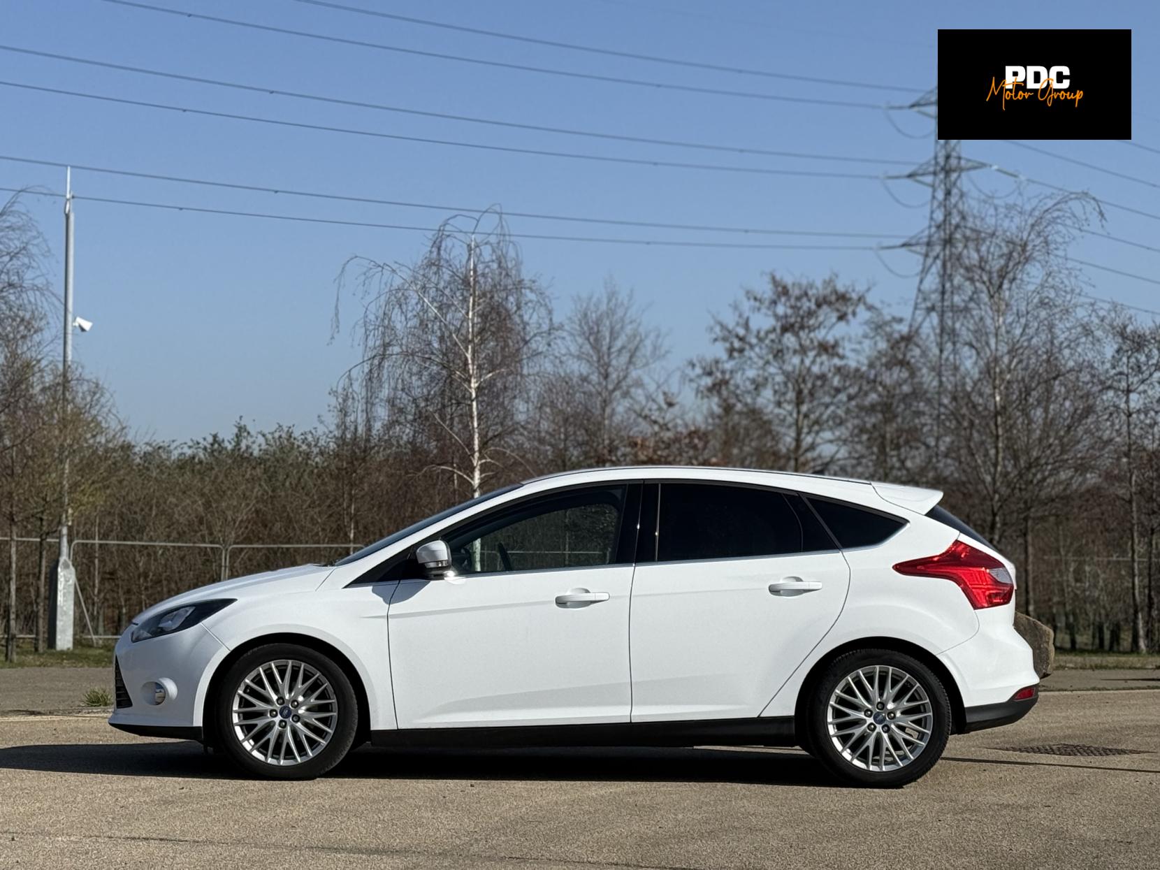 Ford Focus 1.6 Zetec Hatchback 5dr Petrol Powershift Euro 5 (125 ps)