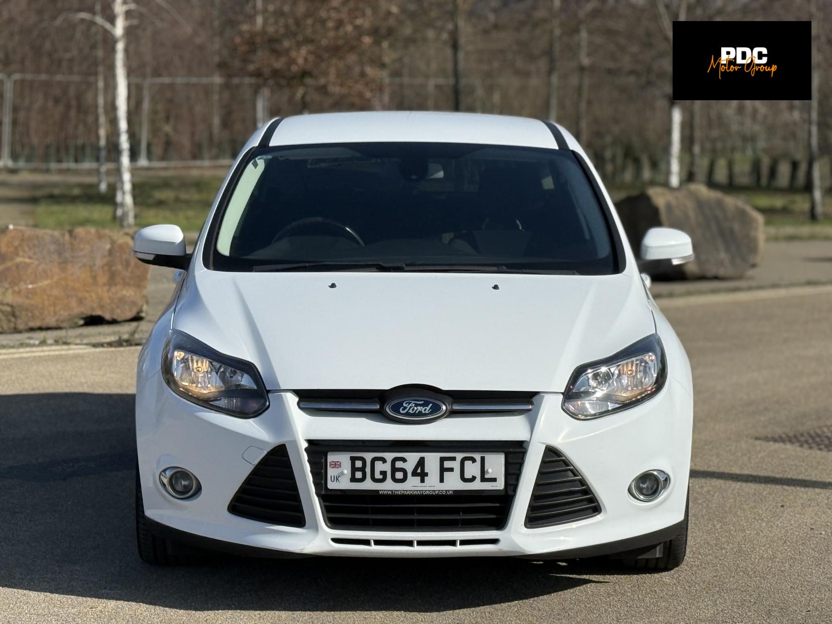 Ford Focus 1.6 Zetec Hatchback 5dr Petrol Powershift Euro 5 (125 ps)