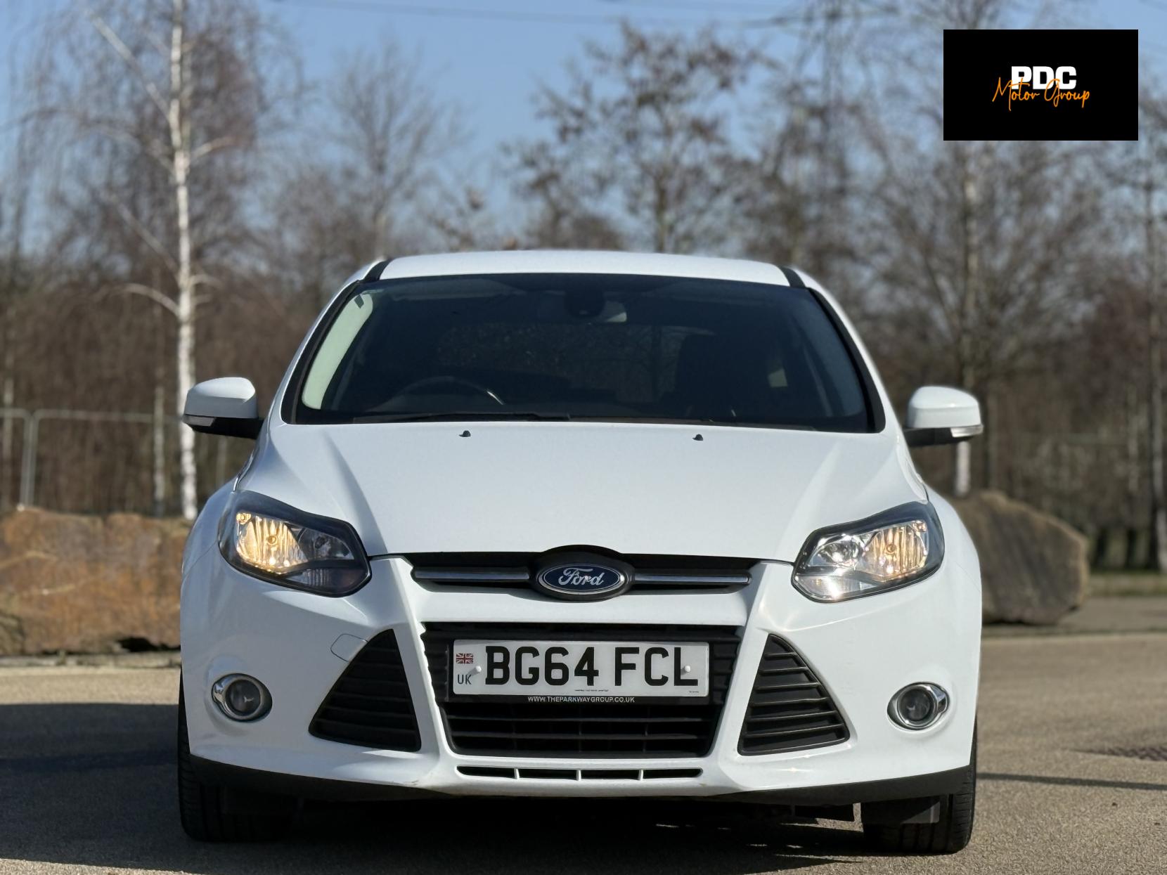 Ford Focus 1.6 Zetec Hatchback 5dr Petrol Powershift Euro 5 (125 ps)