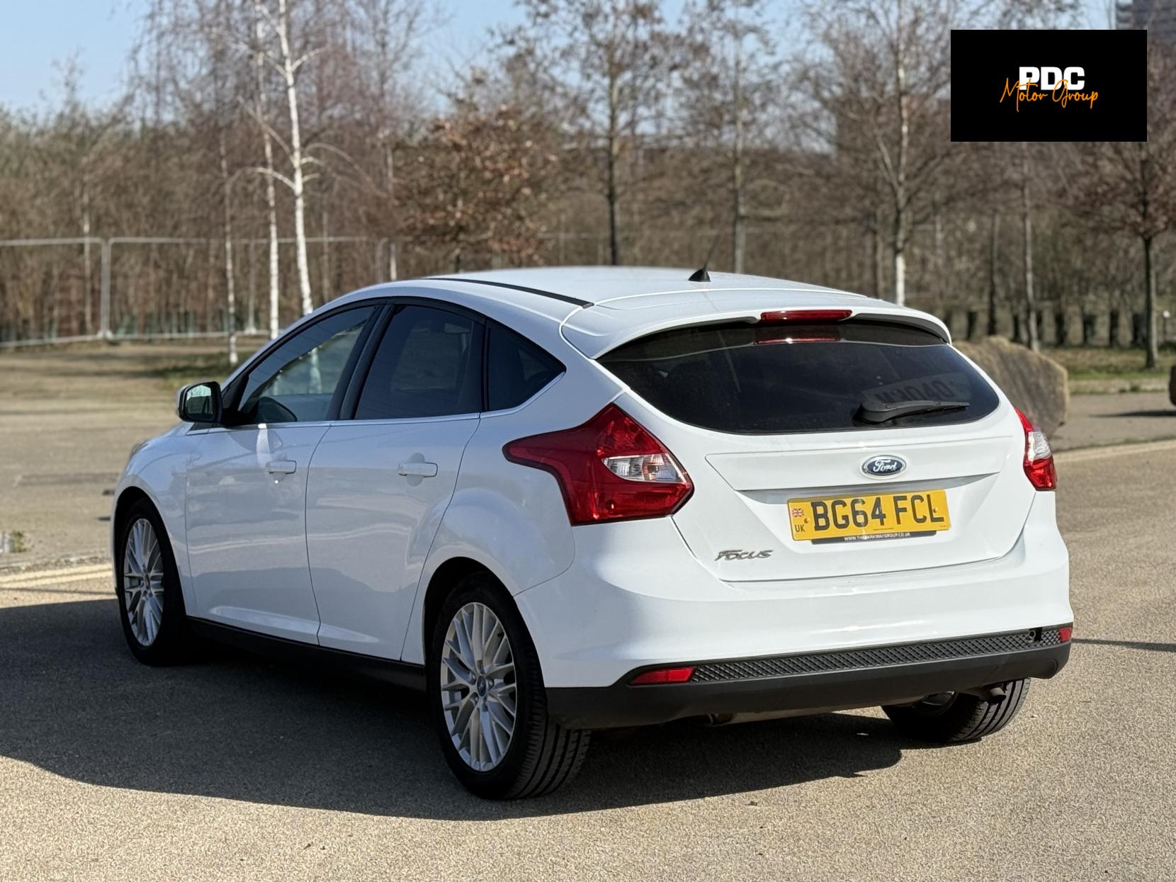 Ford Focus 1.6 Zetec Hatchback 5dr Petrol Powershift Euro 5 (125 ps)