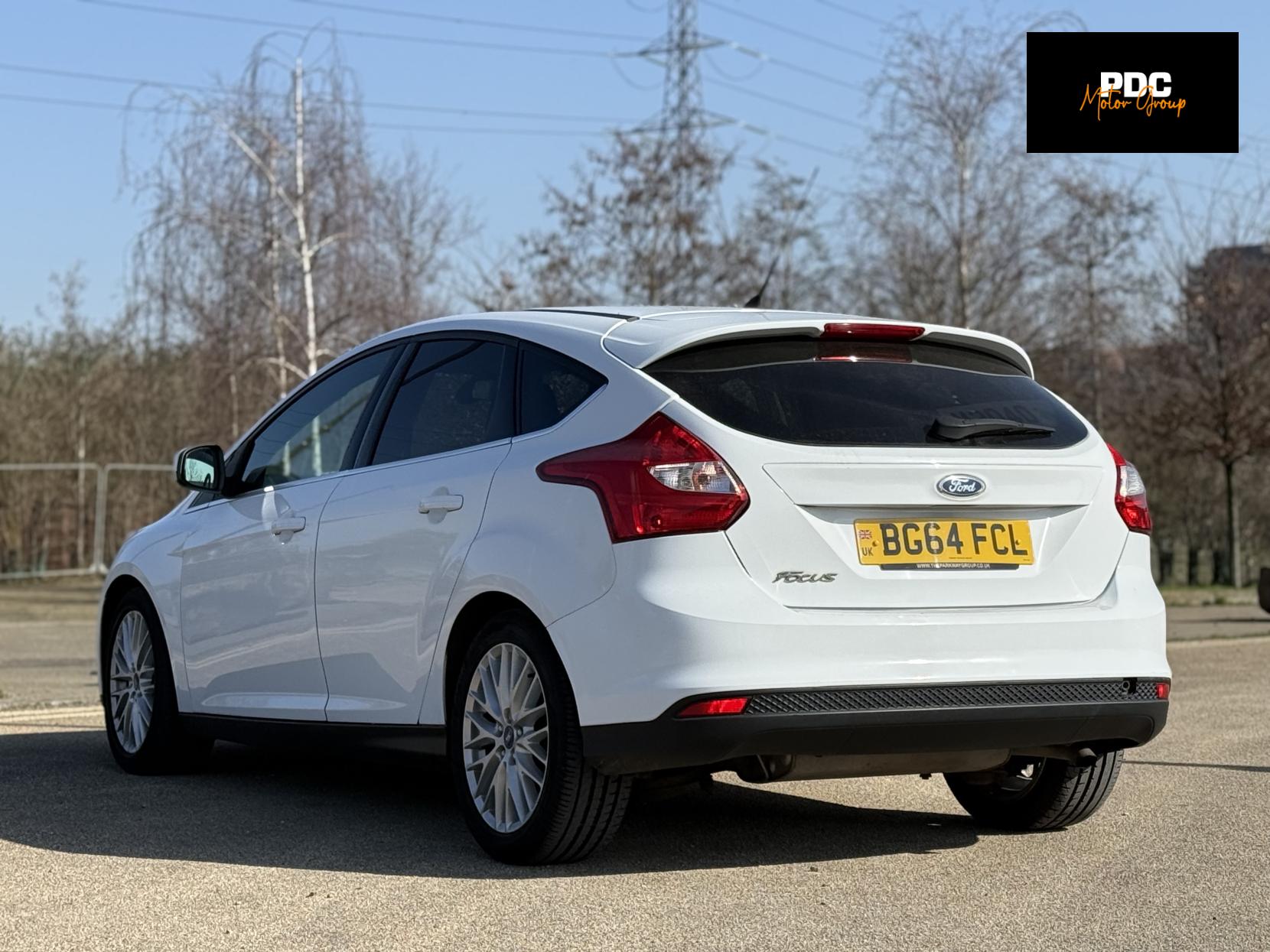 Ford Focus 1.6 Zetec Hatchback 5dr Petrol Powershift Euro 5 (125 ps)