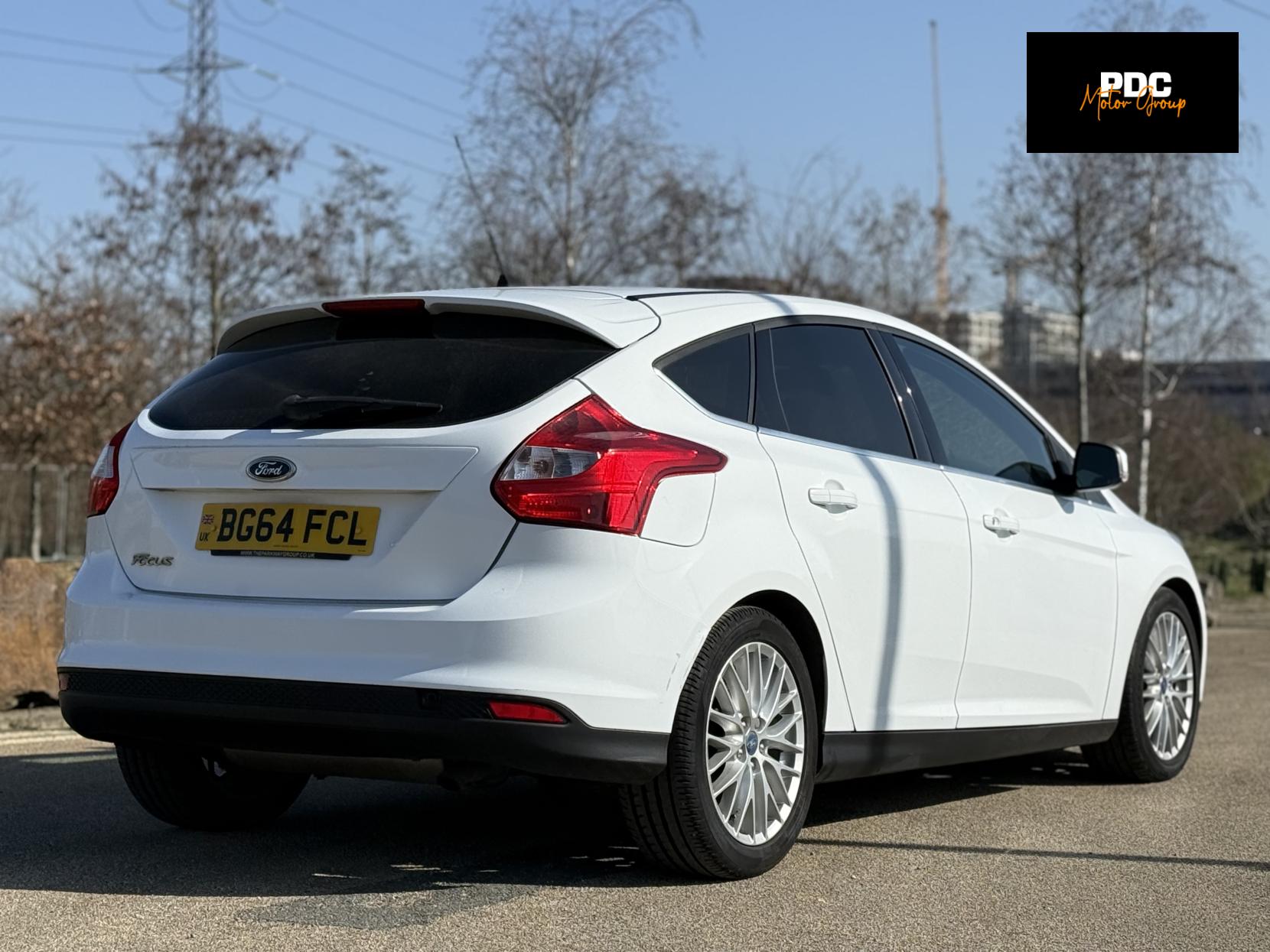 Ford Focus 1.6 Zetec Hatchback 5dr Petrol Powershift Euro 5 (125 ps)