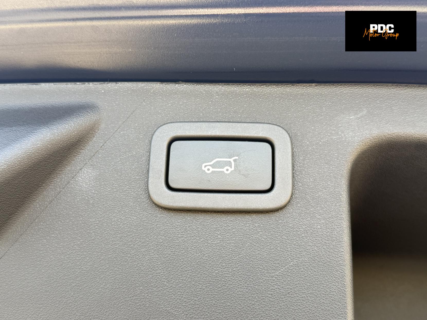 Land Rover Discovery Sport 2.0 SD4 HSE Dynamic Lux SUV 5dr Diesel Auto 4WD Euro 6 (s/s) (240 ps)