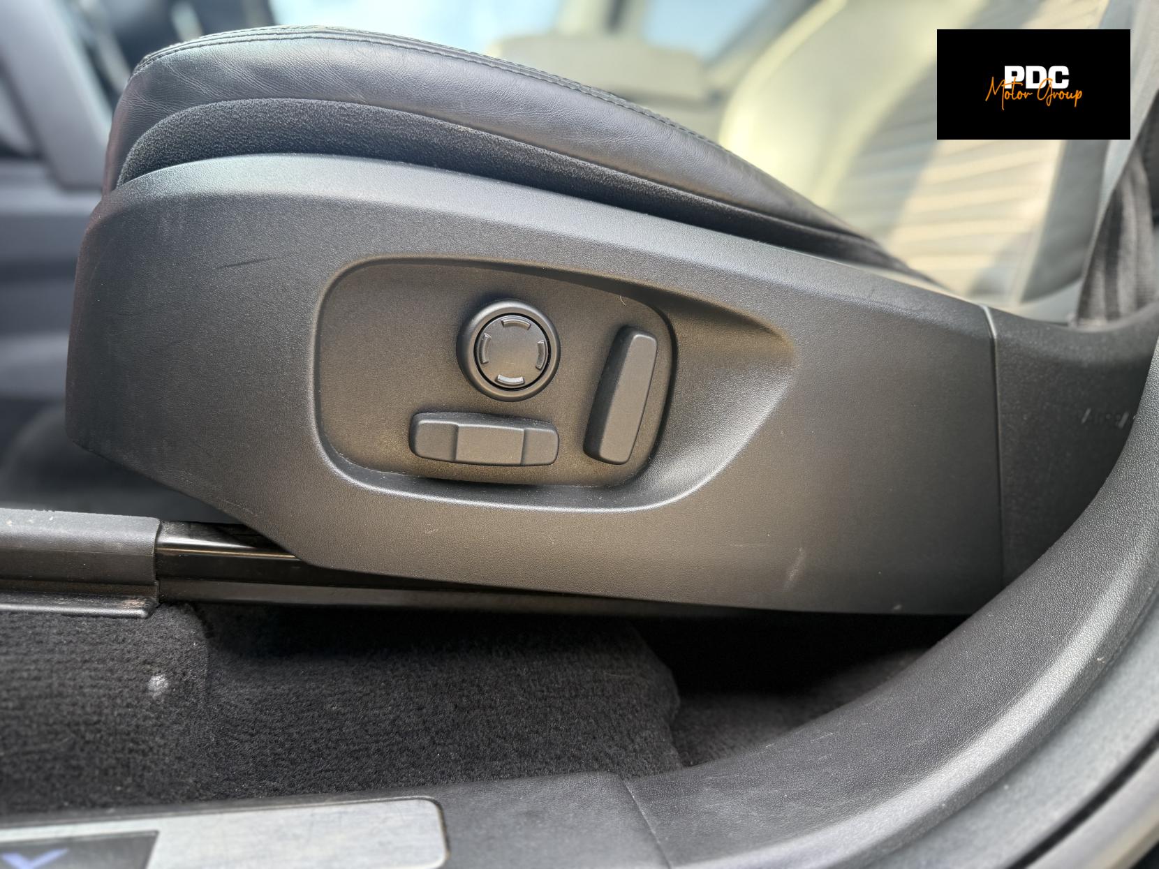 Land Rover Discovery Sport 2.0 SD4 HSE Dynamic Lux SUV 5dr Diesel Auto 4WD Euro 6 (s/s) (240 ps)