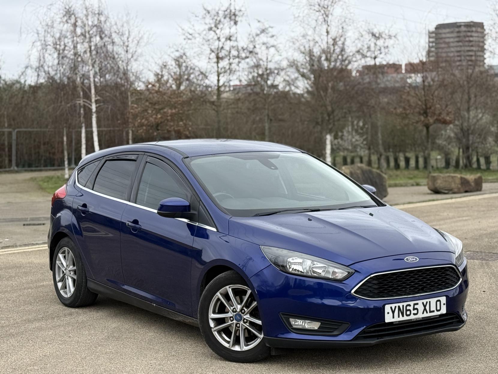 Ford Focus 1.6 Zetec Hatchback 5dr Petrol Powershift Euro 6 (125 ps)