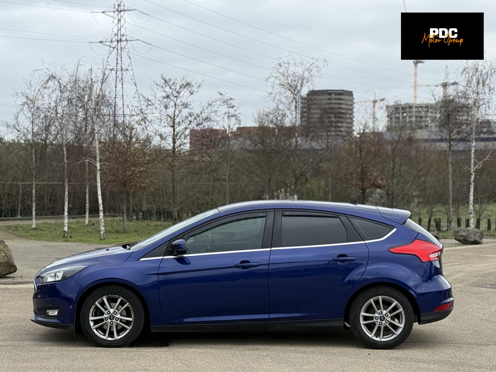 Ford Focus 1.6 Zetec Hatchback 5dr Petrol Powershift Euro 6 (125 ps)