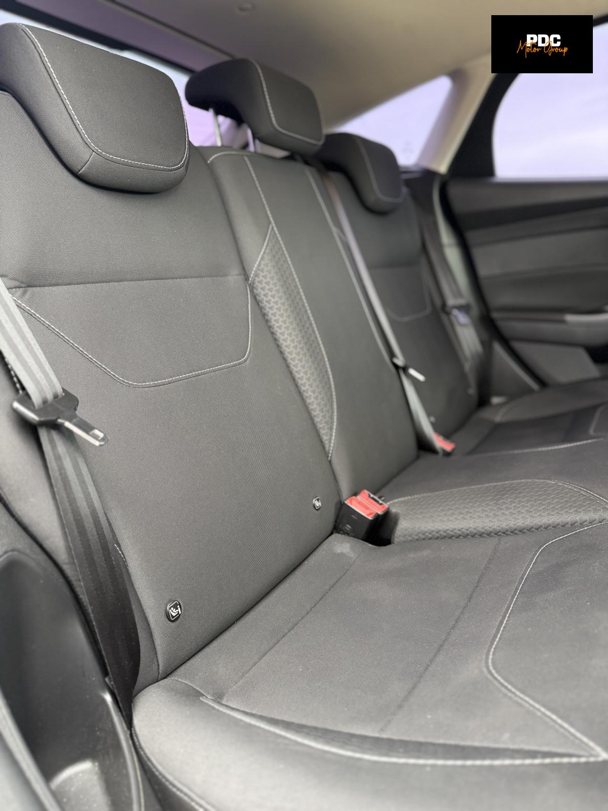 Ford Focus 1.6 Zetec Hatchback 5dr Petrol Powershift Euro 6 (125 ps)