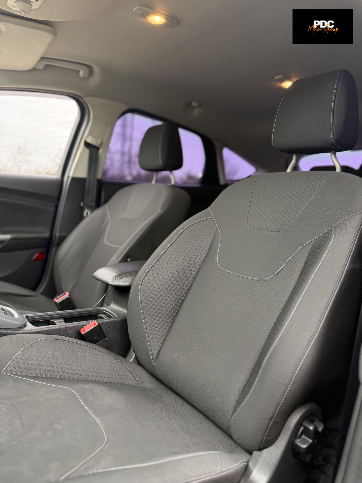 Ford Focus 1.6 Zetec Hatchback 5dr Petrol Powershift Euro 6 (125 ps)