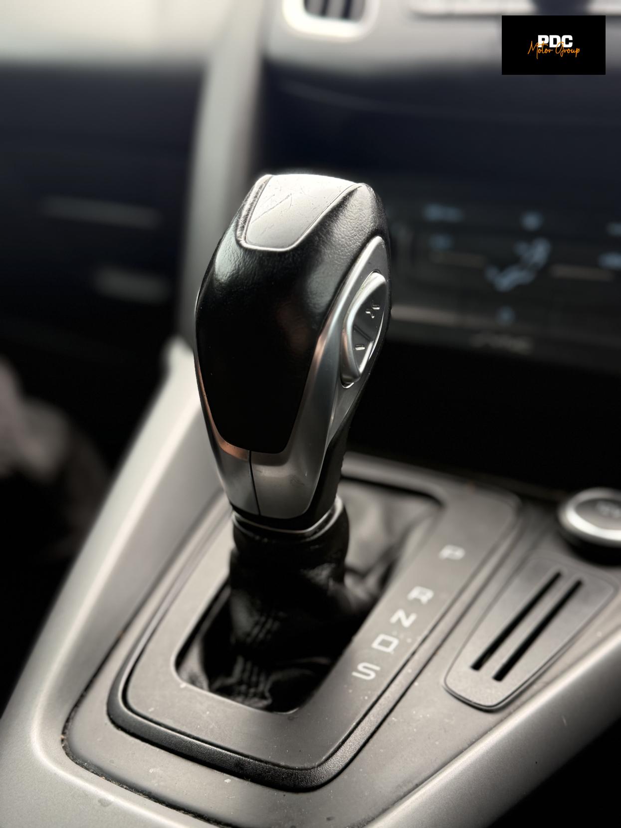 Ford Focus 1.6 Zetec Hatchback 5dr Petrol Powershift Euro 6 (125 ps)