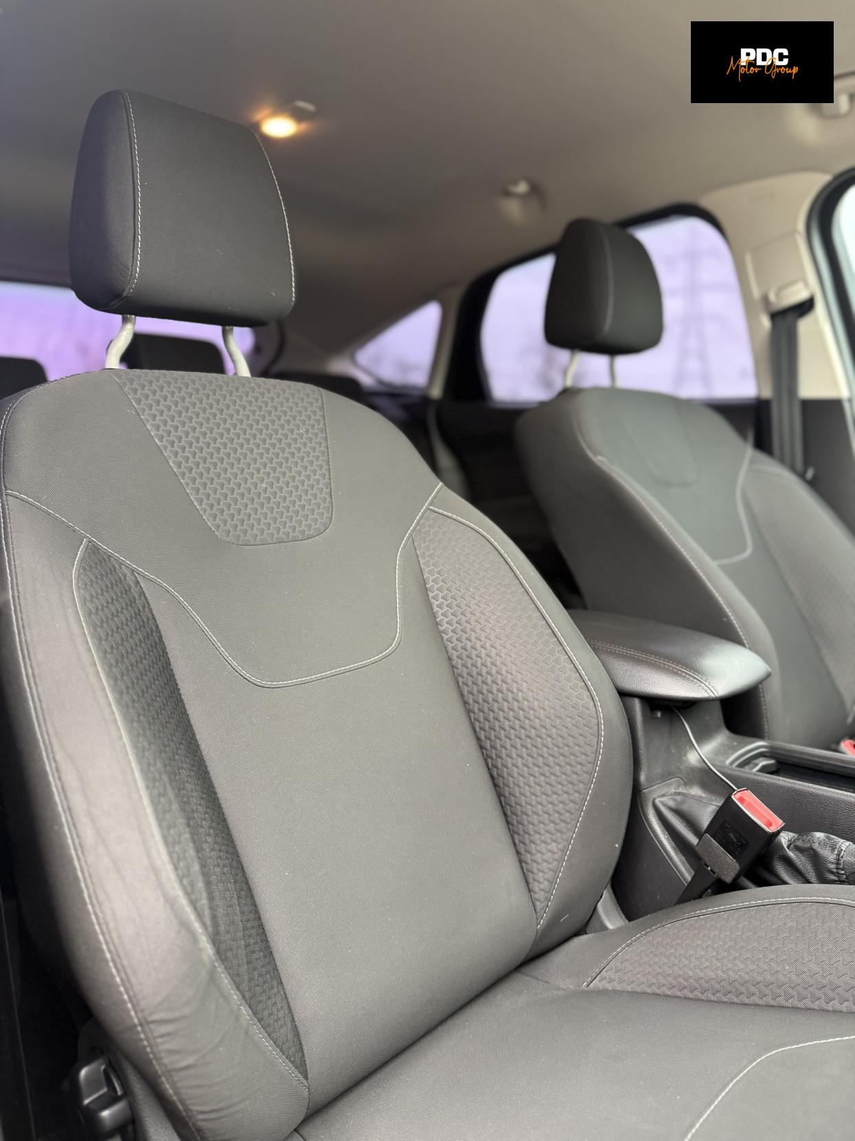 Ford Focus 1.6 Zetec Hatchback 5dr Petrol Powershift Euro 6 (125 ps)