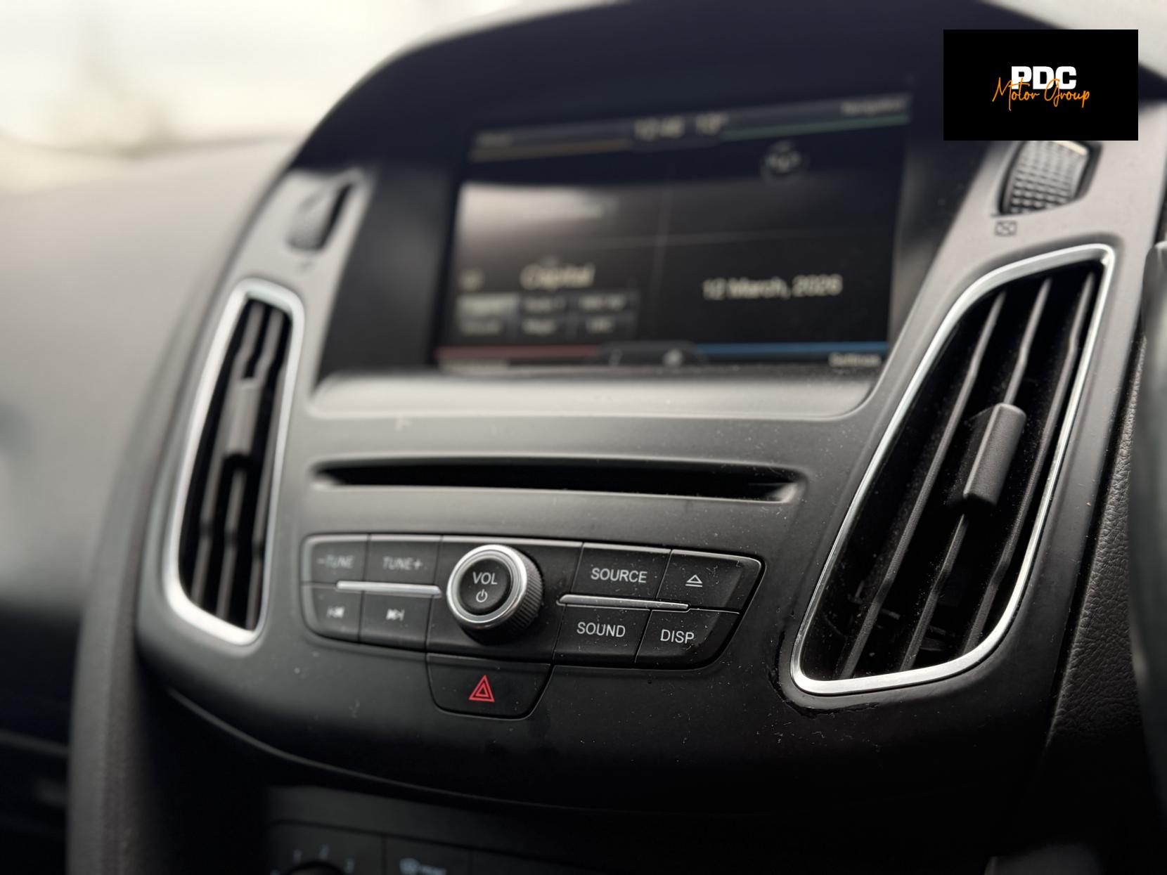 Ford Focus 1.6 Zetec Hatchback 5dr Petrol Powershift Euro 6 (125 ps)