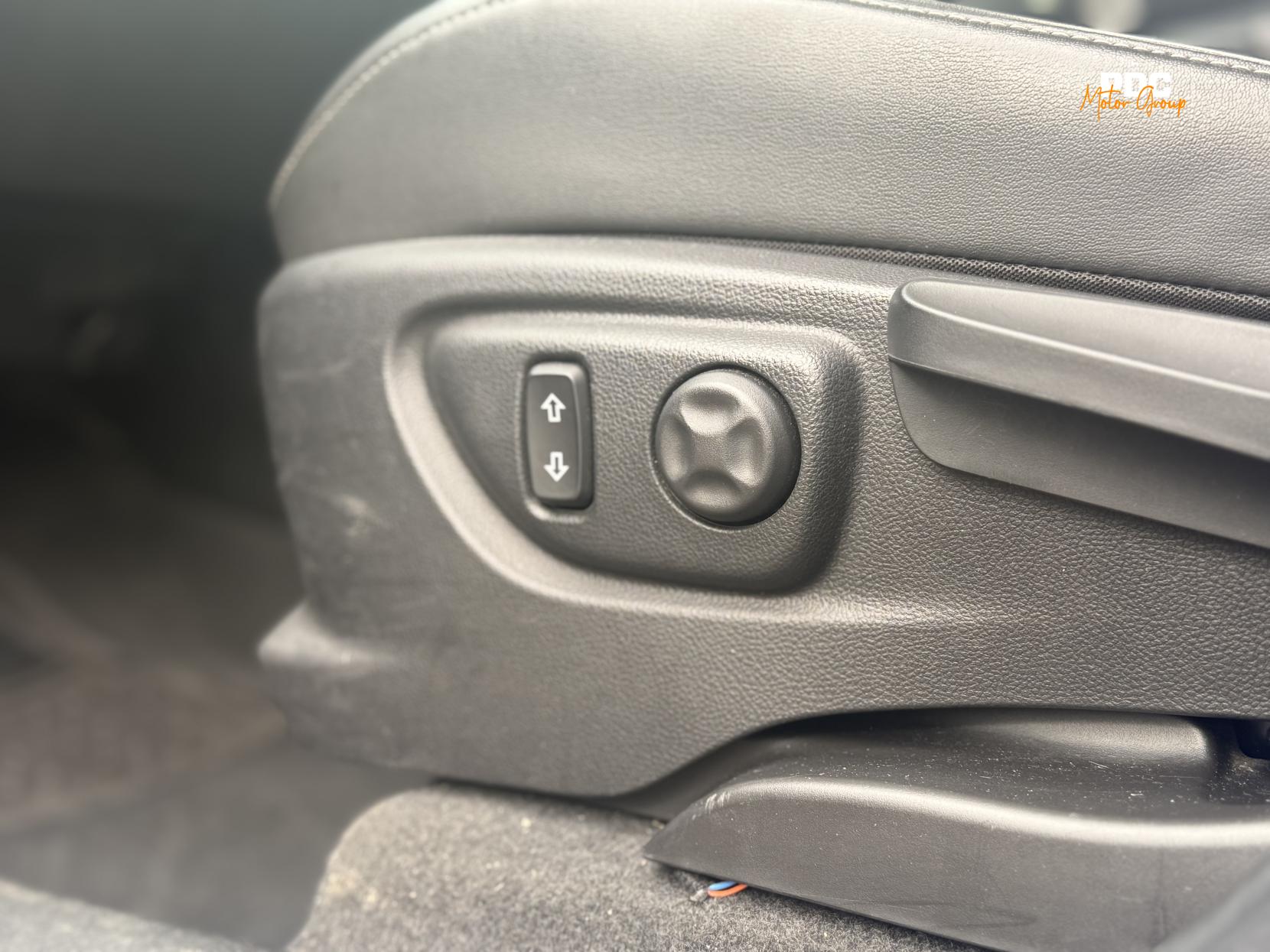 Vauxhall Mokka 1.4i Turbo SE SUV 5dr Petrol Auto 2WD Euro 6 (140 ps)